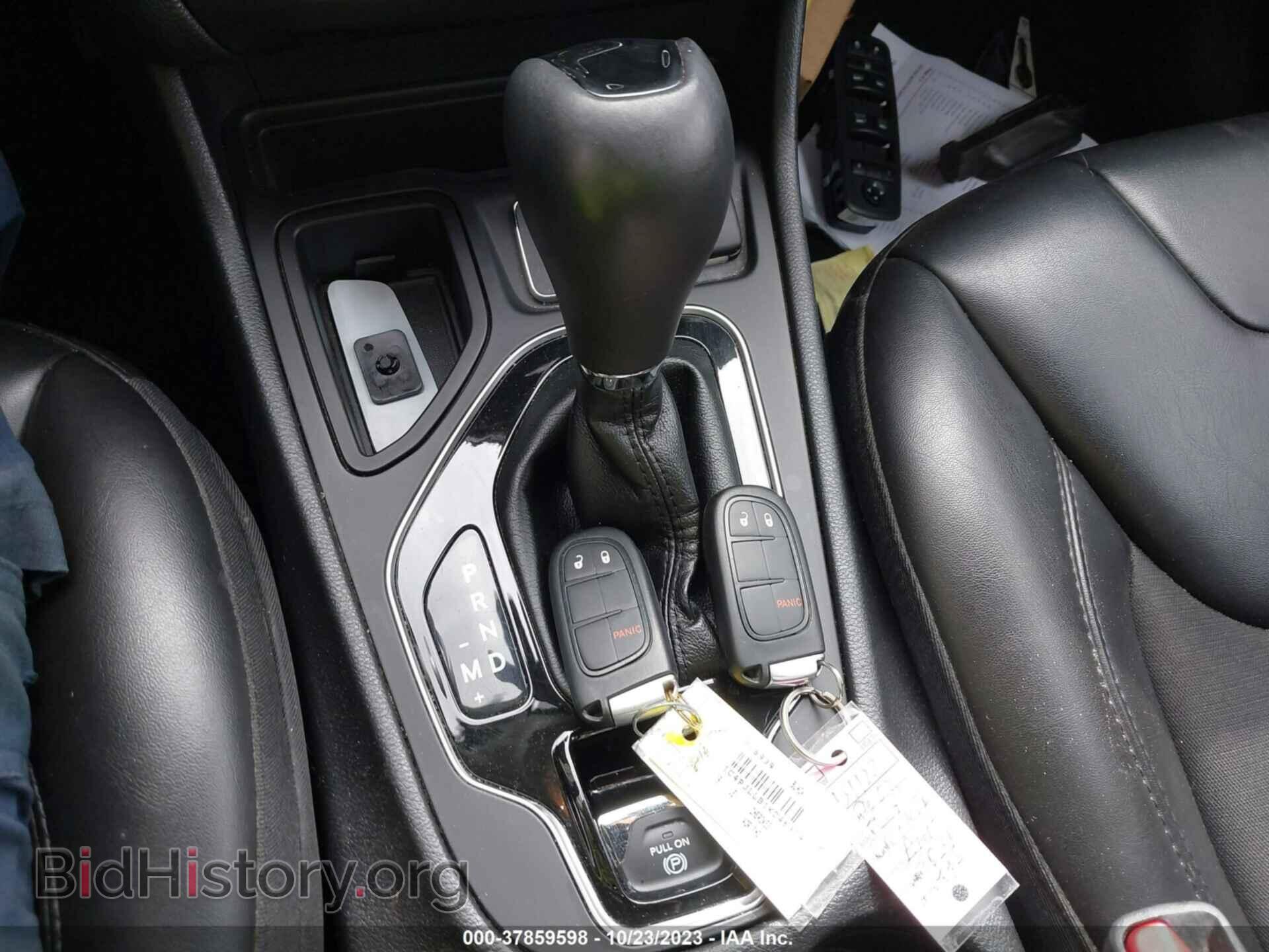 2019 JEEP CHEROKEE - VIN: 1C4PJLLB1KD463190 - Фото 11