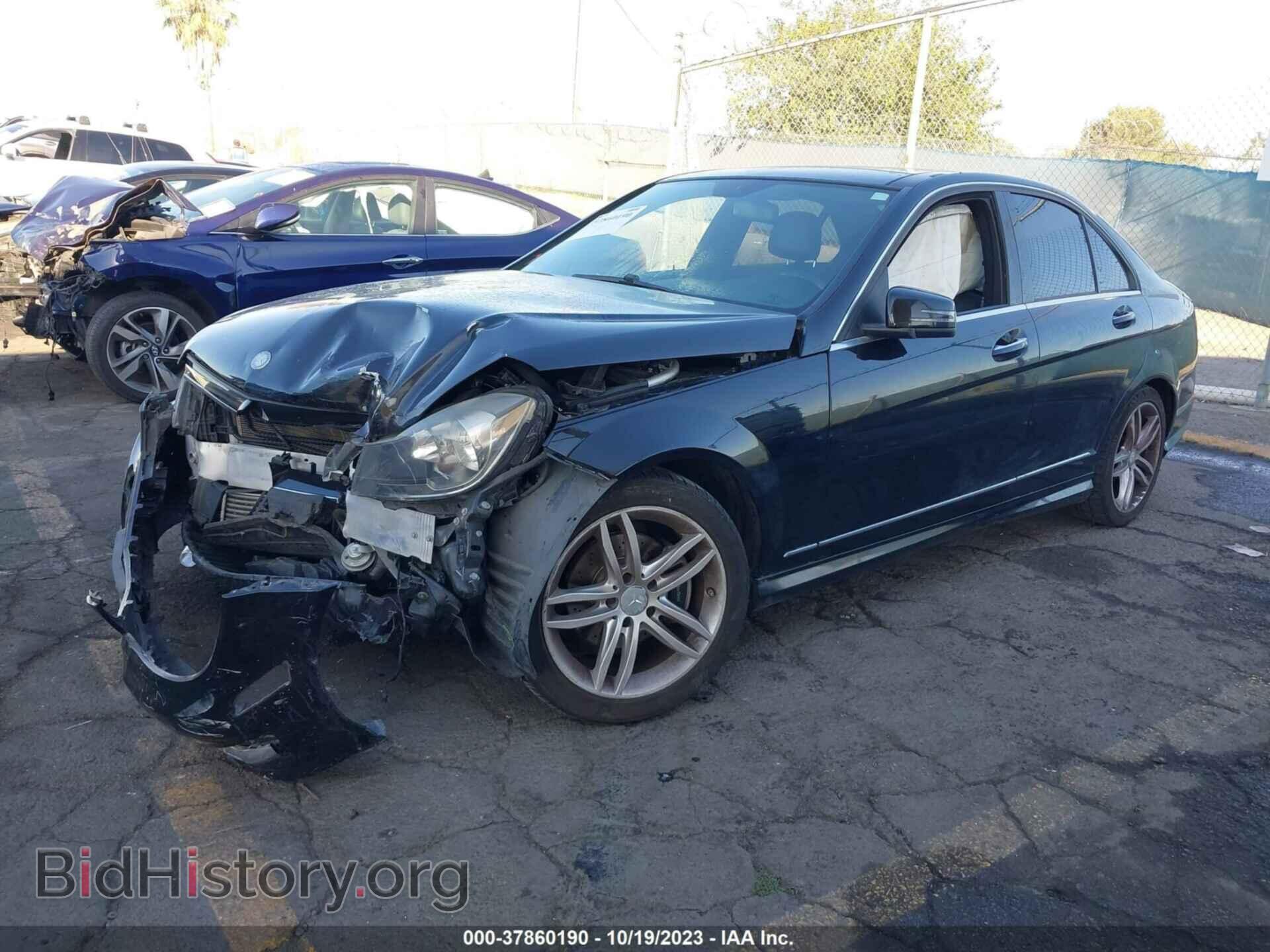 2014 MERCEDES-BENZ C-CLASS - VIN: WDDGF4HB2EA935683 - Фото 2