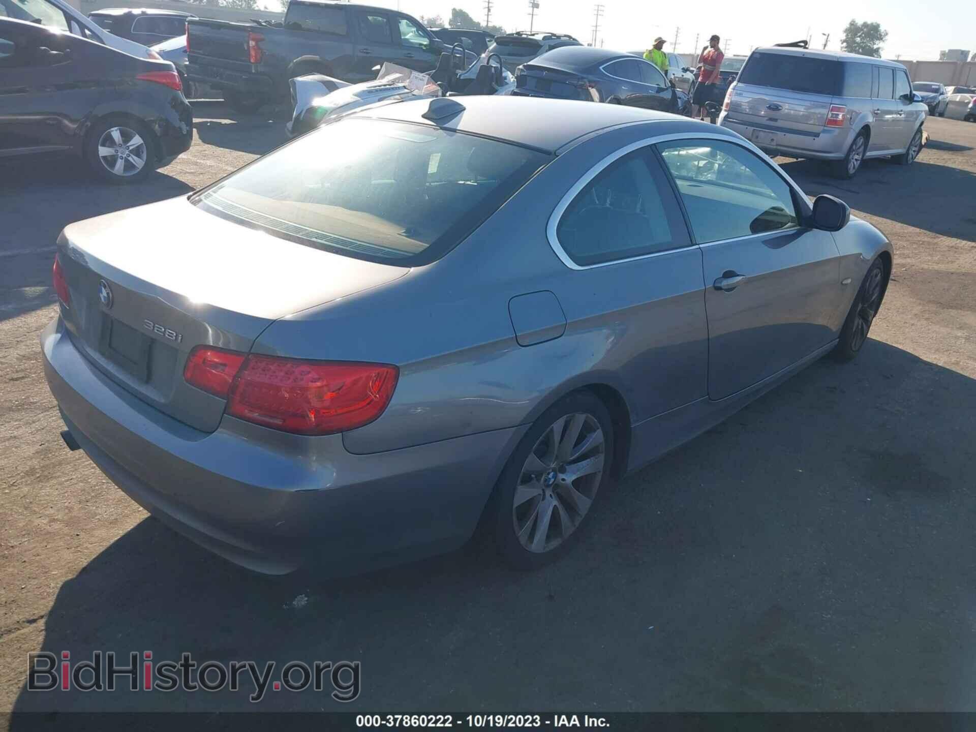 2012 BMW 328I - VIN: WBAKE5C57CE756525 - Фото 4