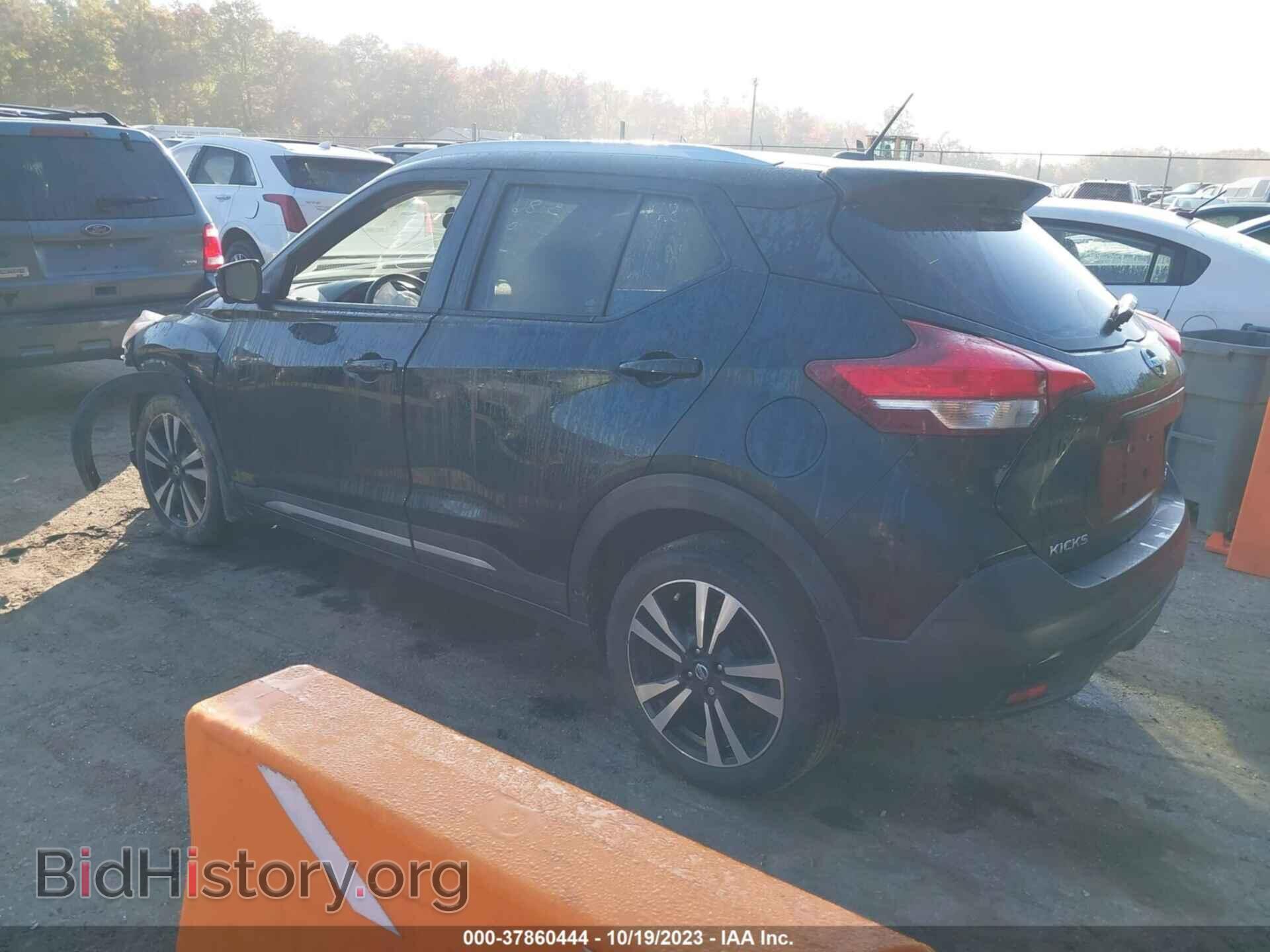 2019 NISSAN KICKS - VIN: 3N1CP5CU3KL567882 - Фото 3