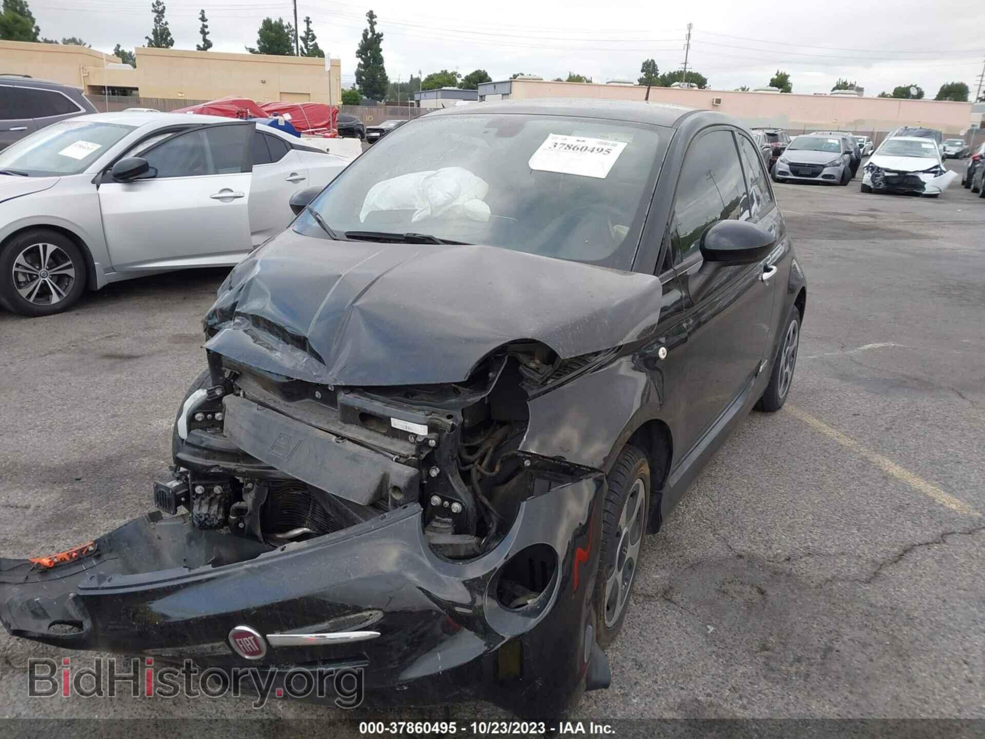 2017 FIAT 500E - VIN: 3C3CFFGEXHT580070 - Photo 2