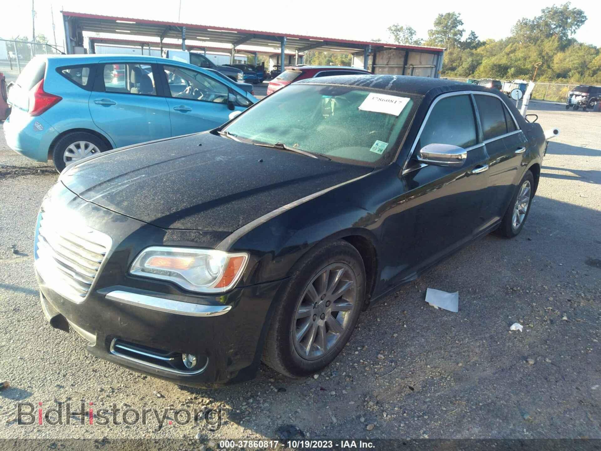2014 CHRYSLER 300 - VIN: 2C3CCAET7EH109110 - Фото 2