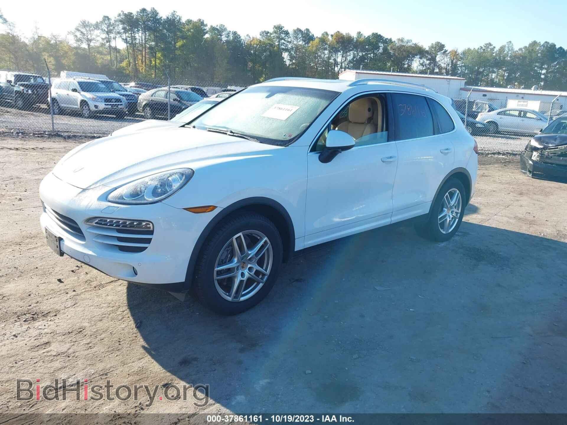 2013 PORSCHE CAYENNE - VIN: WP1AA2A29DLA12938 - Фото 2
