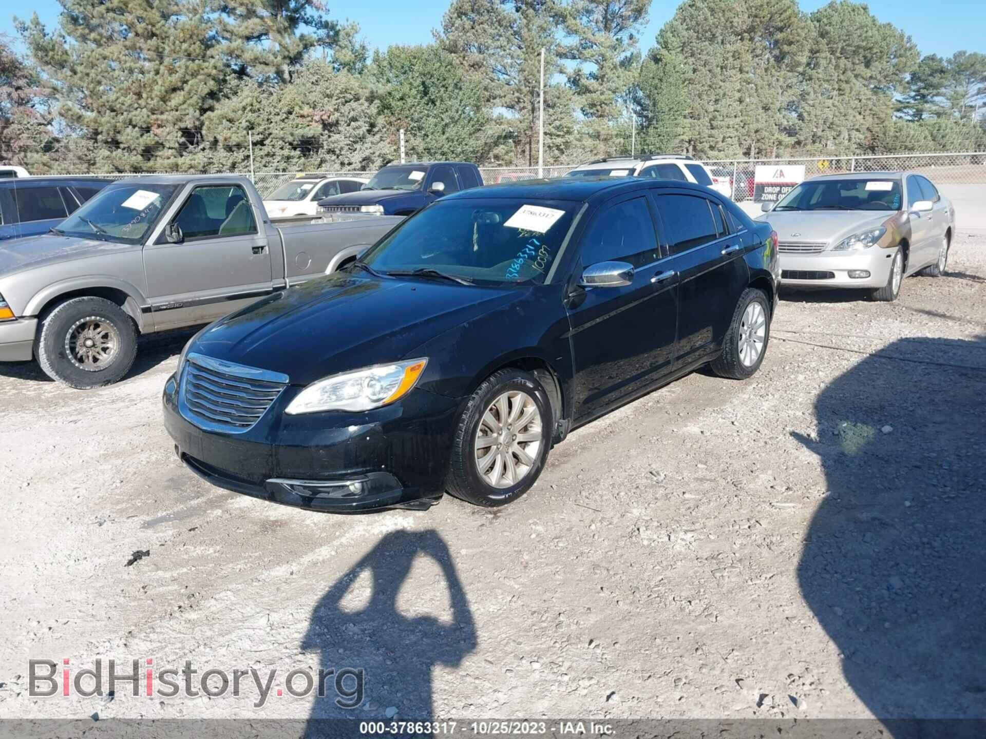 2014 CHRYSLER 200 - VIN: 1C3CCBCG0EN100137 - Фото 2