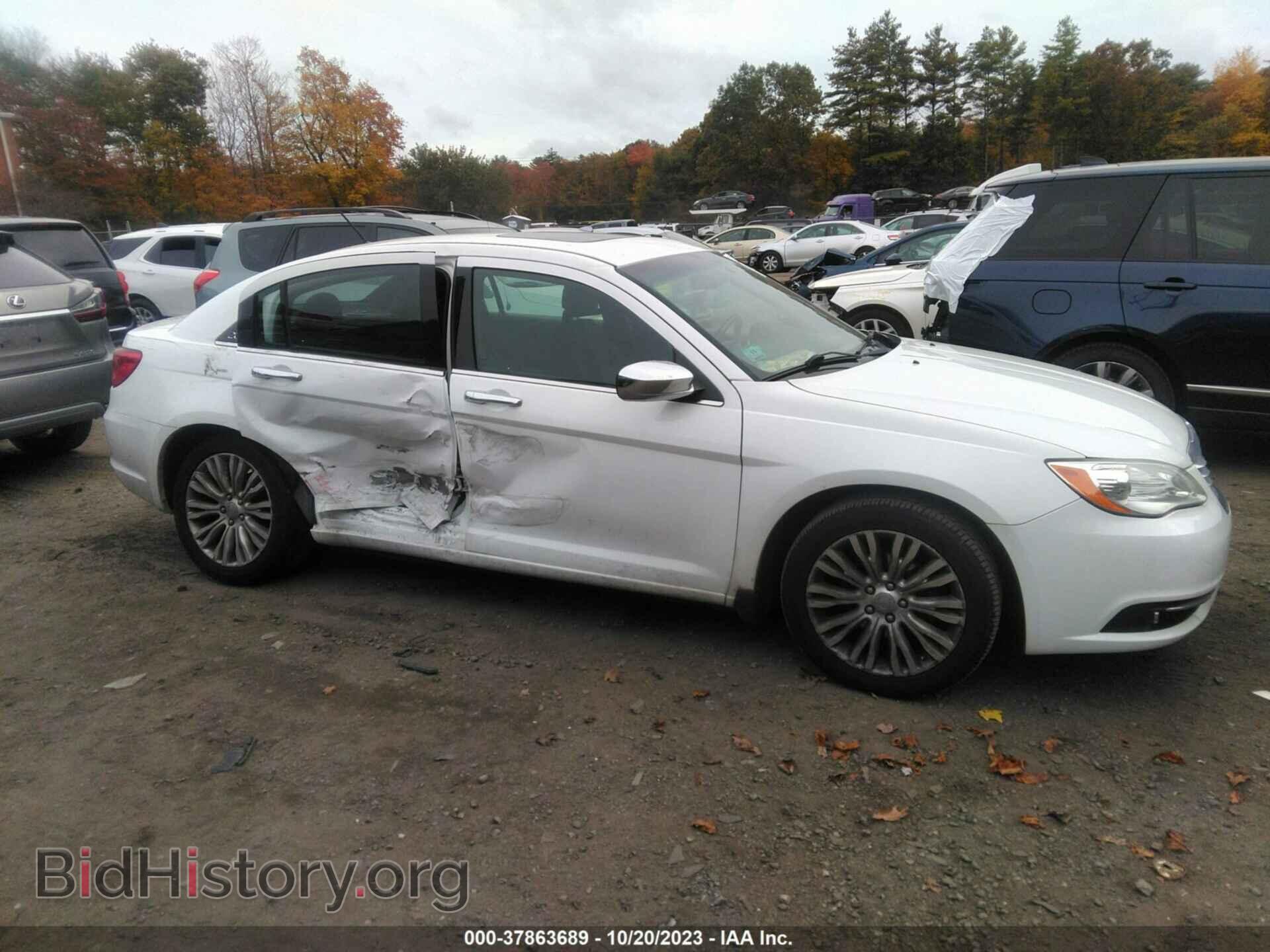 2012 CHRYSLER 200 - VIN: 1C3CCBCB2CN106247 - Фото 13