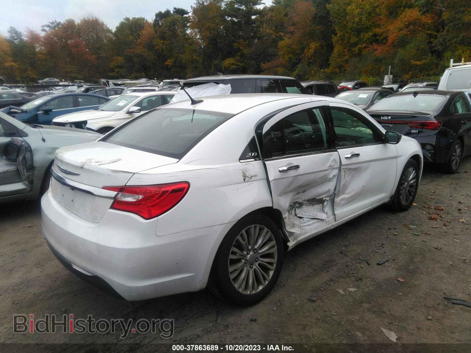 2012 CHRYSLER 200 - VIN: 1C3CCBCB2CN106247 - Фото 4