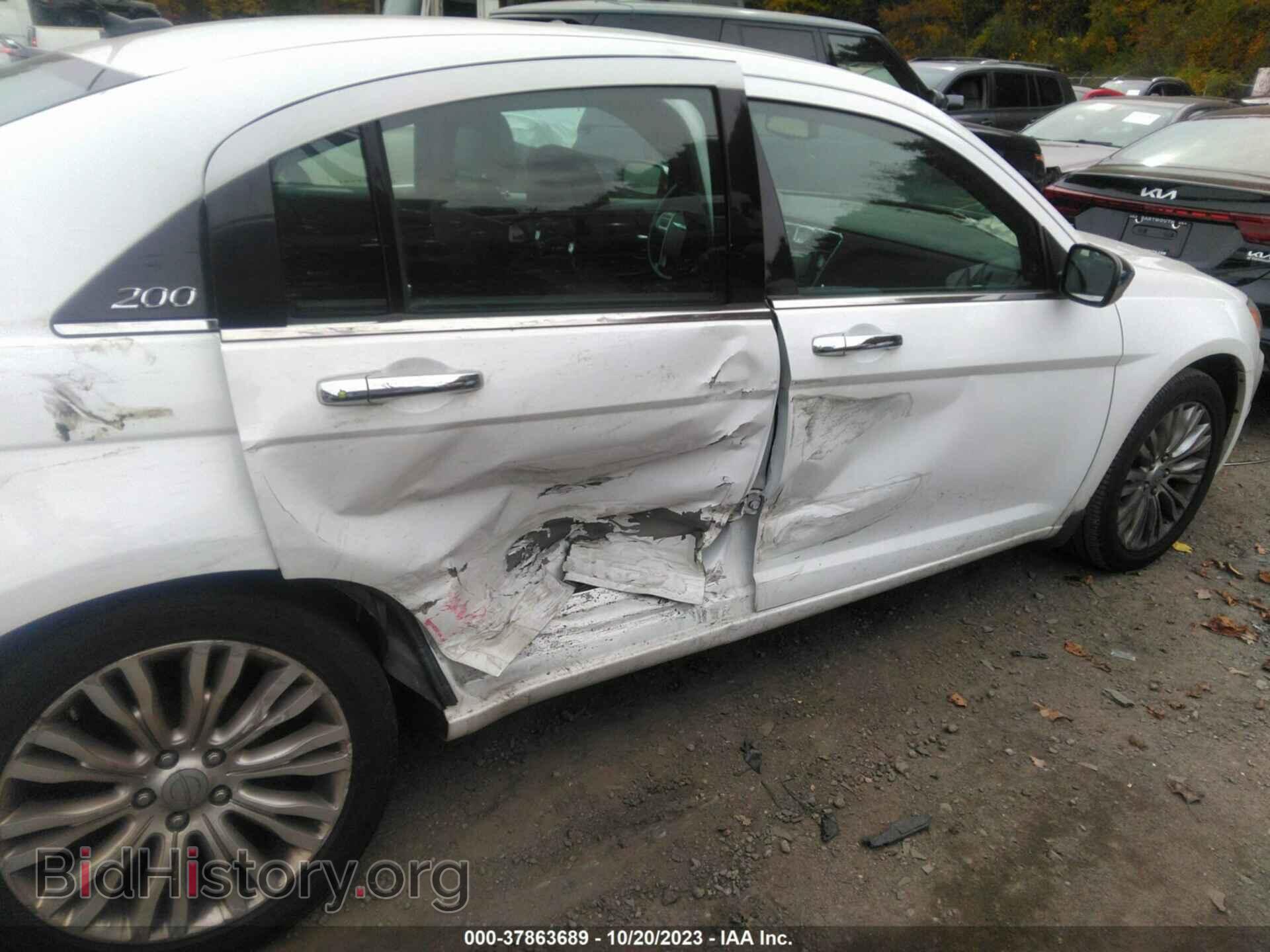 2012 CHRYSLER 200 - VIN: 1C3CCBCB2CN106247 - Фото 6