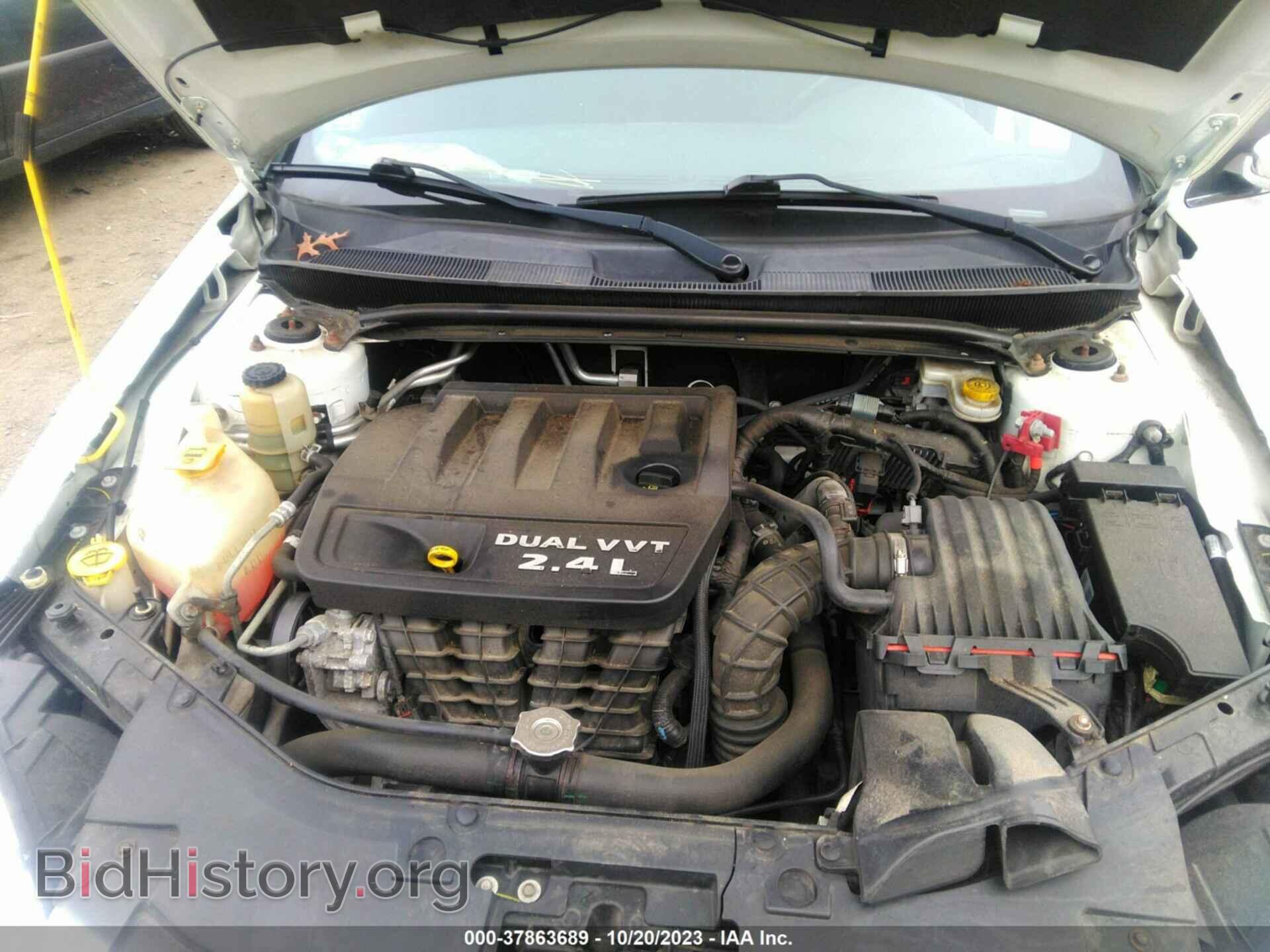 2012 CHRYSLER 200 - VIN: 1C3CCBCB2CN106247 - Фото 10