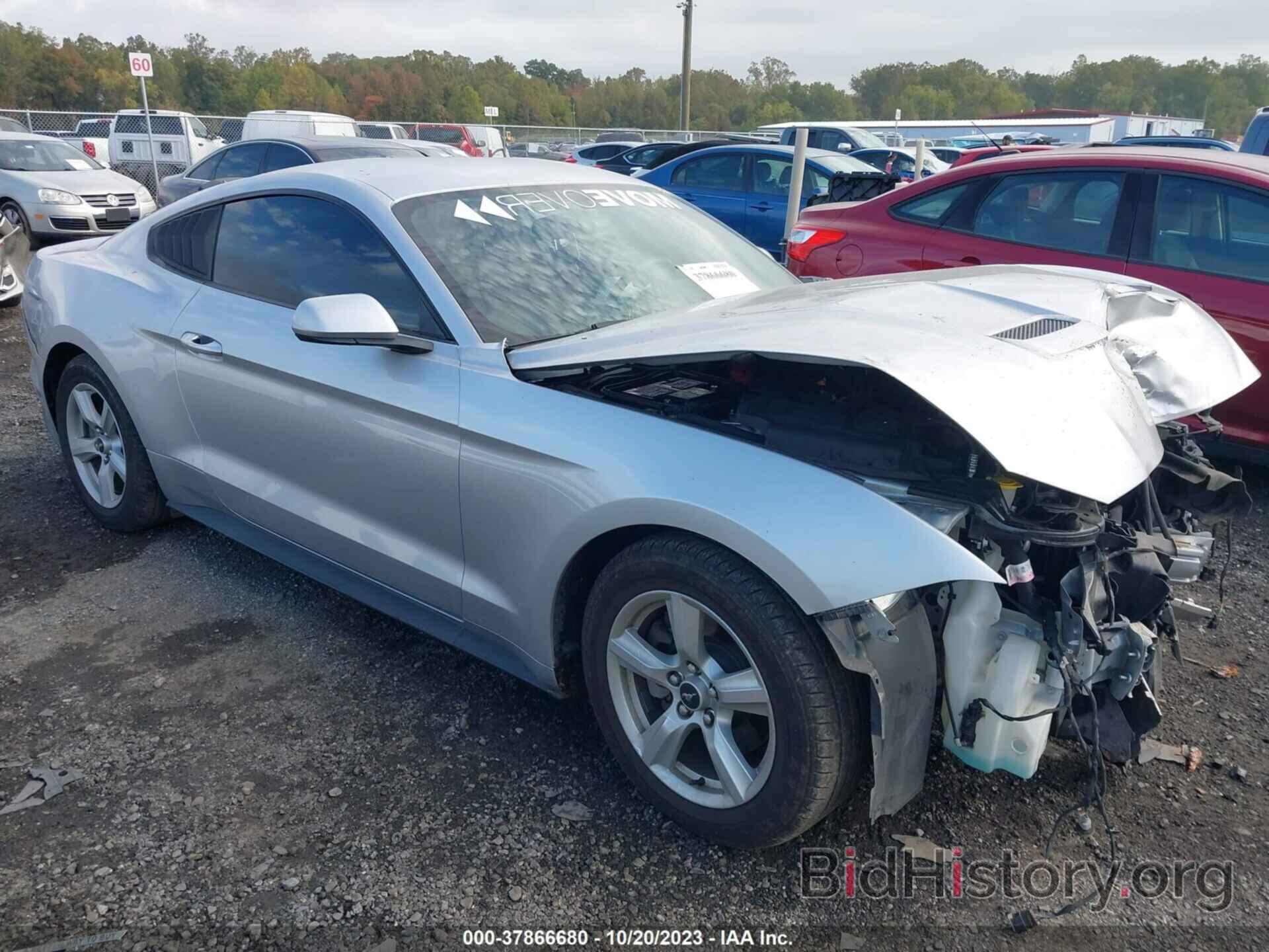 Photo 1FA6P8TH4J5126247 - FORD MUSTANG 2018