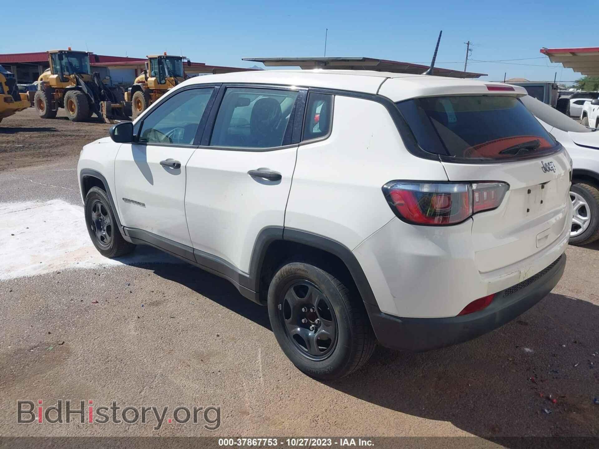 2018 JEEP COMPASS - VIN: 3C4NJCAB0JT263405 - Фото 3