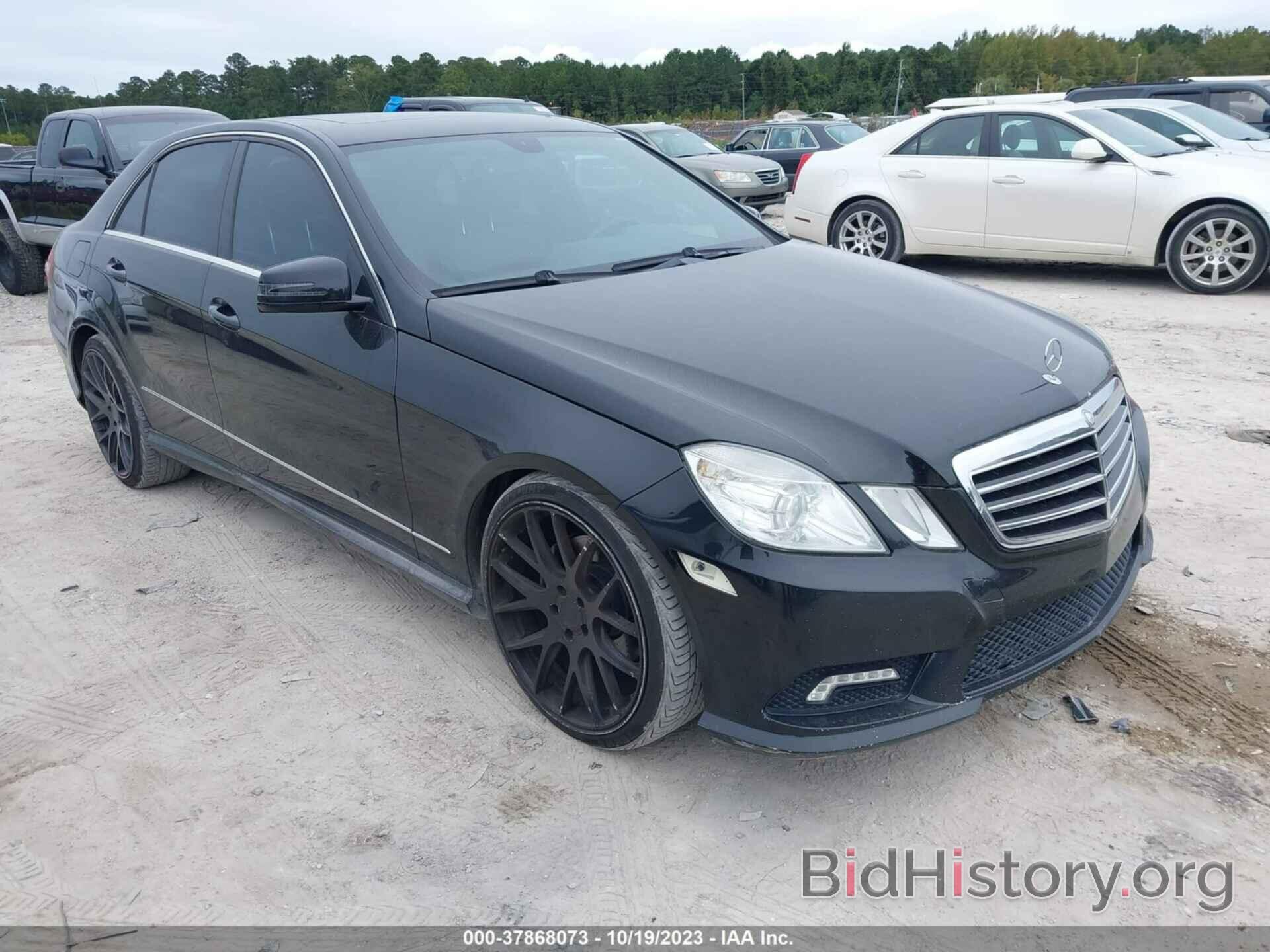 Photo WDDHF8HB4BA371994 - MERCEDES-BENZ E-CLASS 2011