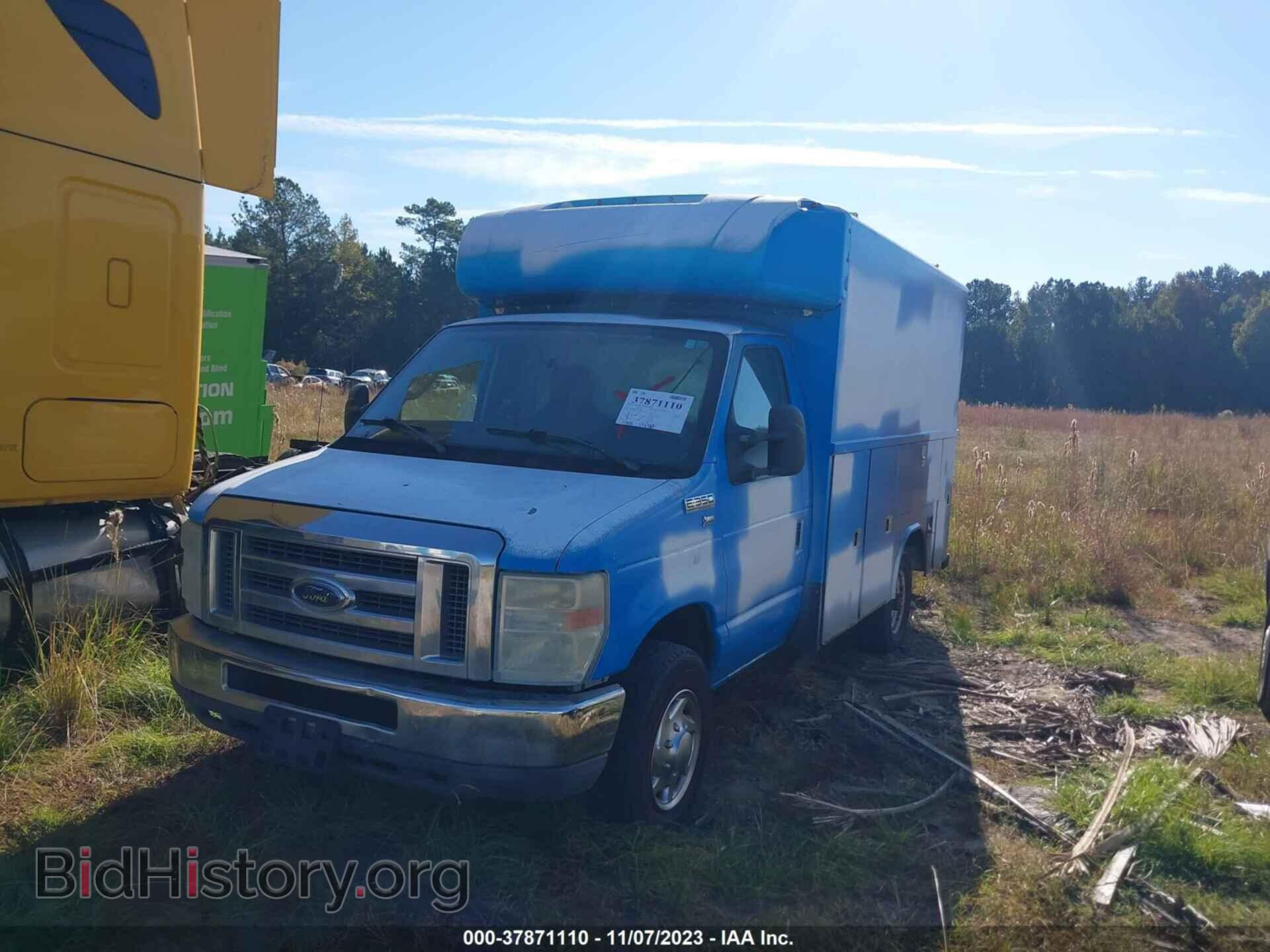 2010 FORD E-350 CUTAWAY - VIN: 1FDSE3FL1ADA46522 - Фото 2