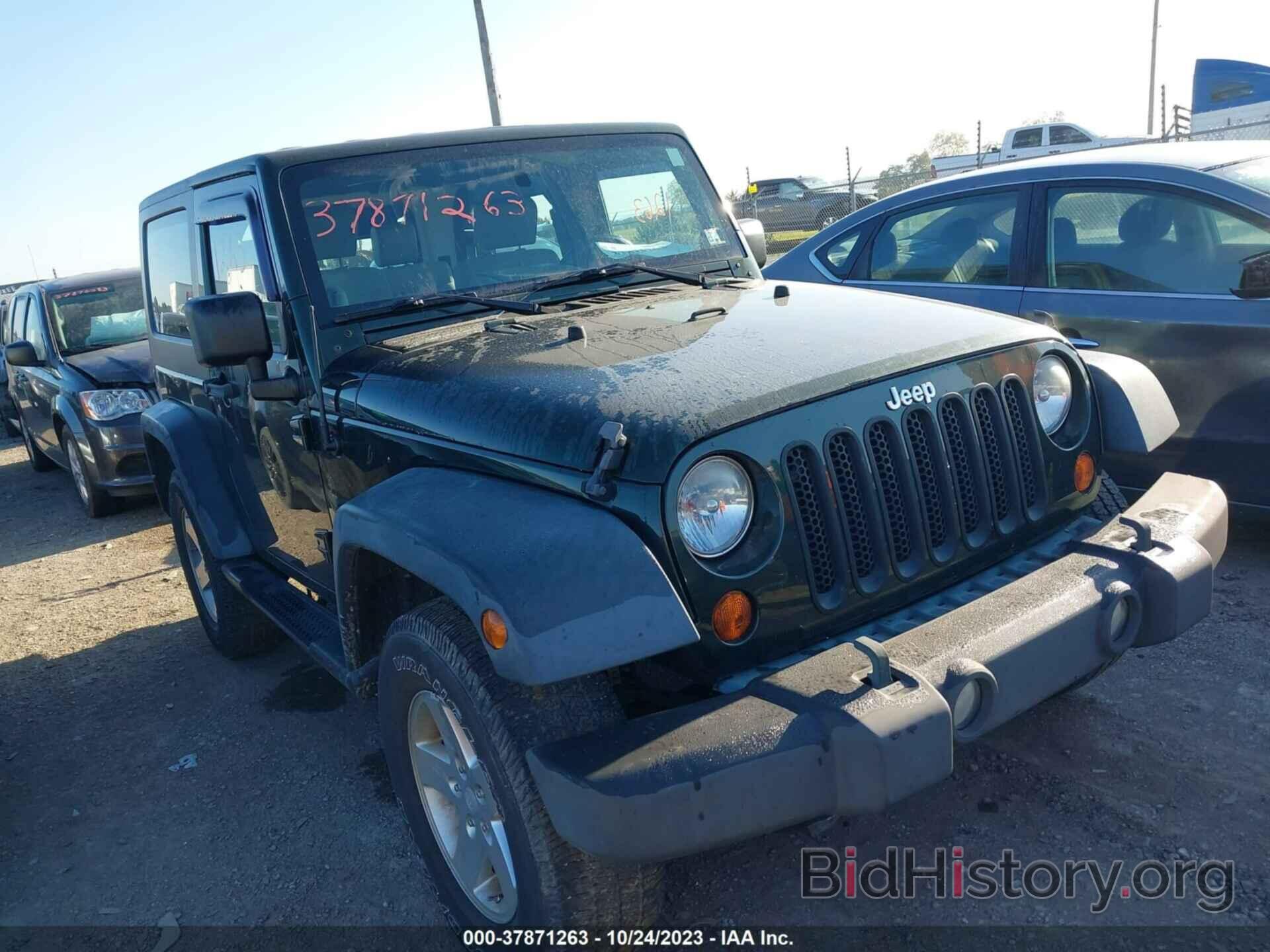 Photo 1J4AA2D15AL124405 - JEEP WRANGLER 2010