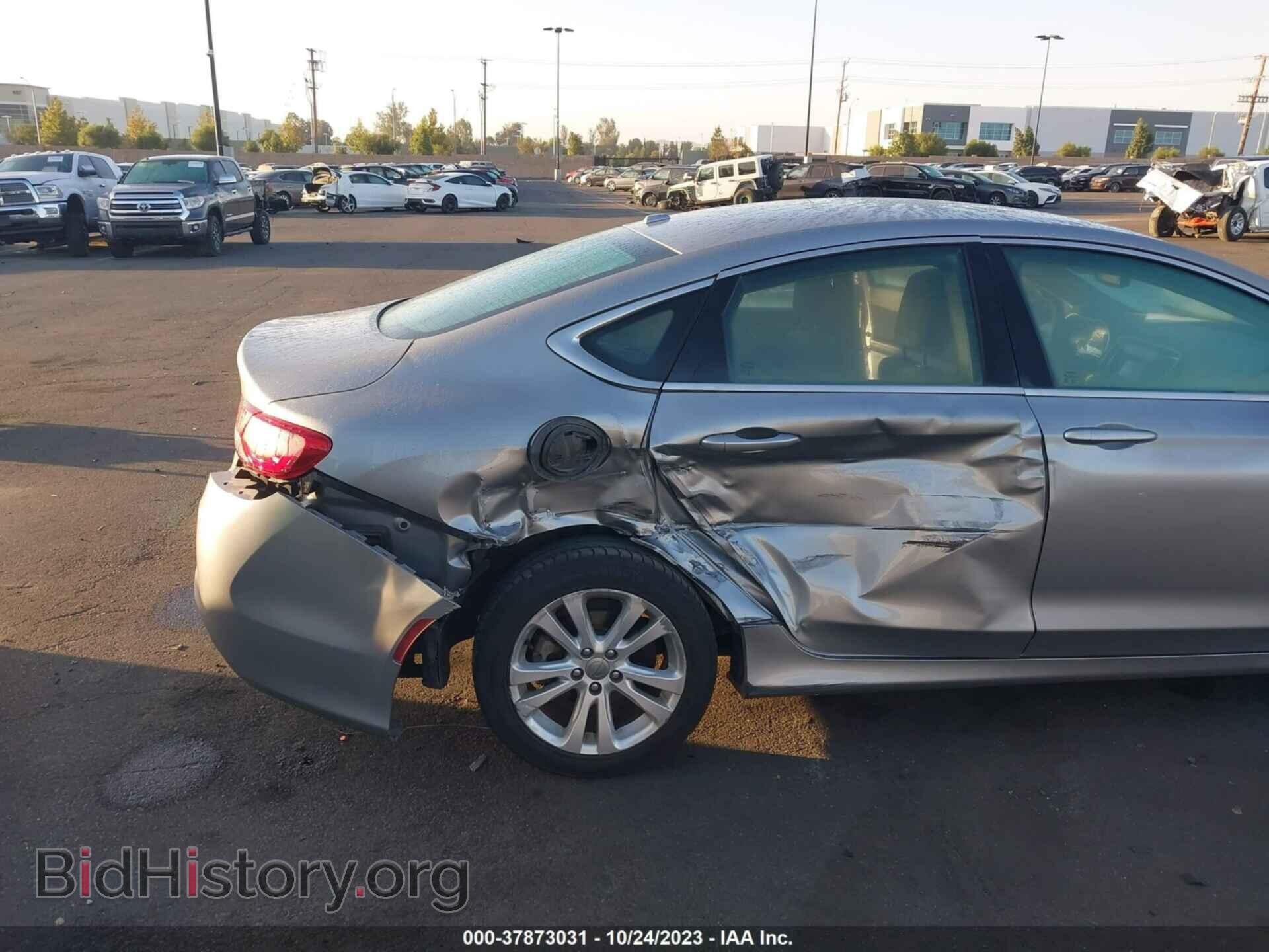 2016 CHRYSLER 200 - VIN: 1C3CCCAB5GN136602 - Фото 6