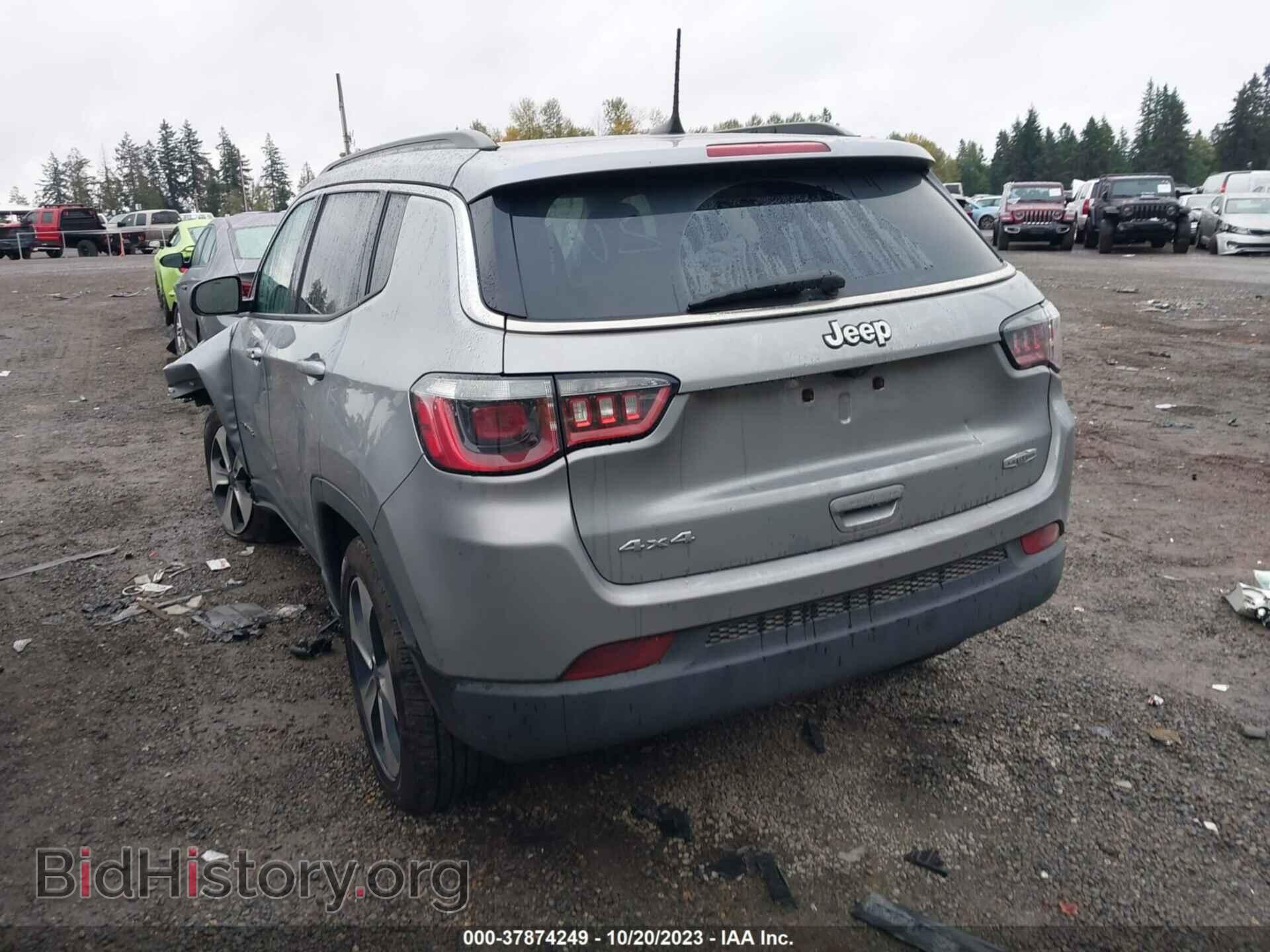 2017 JEEP COMPASS - VIN: 3C4NJDBB8HT647415 - Фото 3