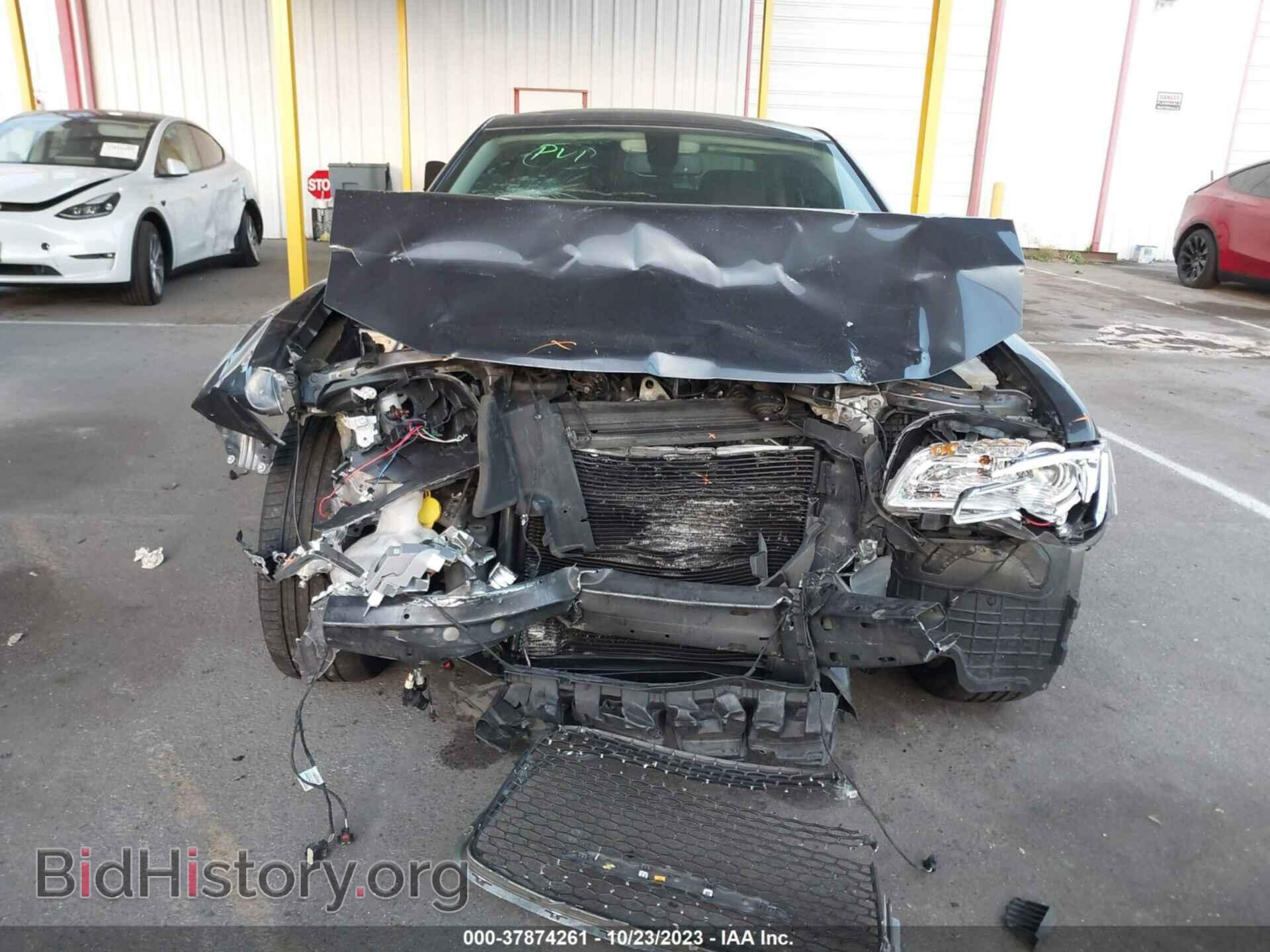 2019 CHRYSLER 300 - VIN: 2C3CCAEG3KH634177 - Фото 6