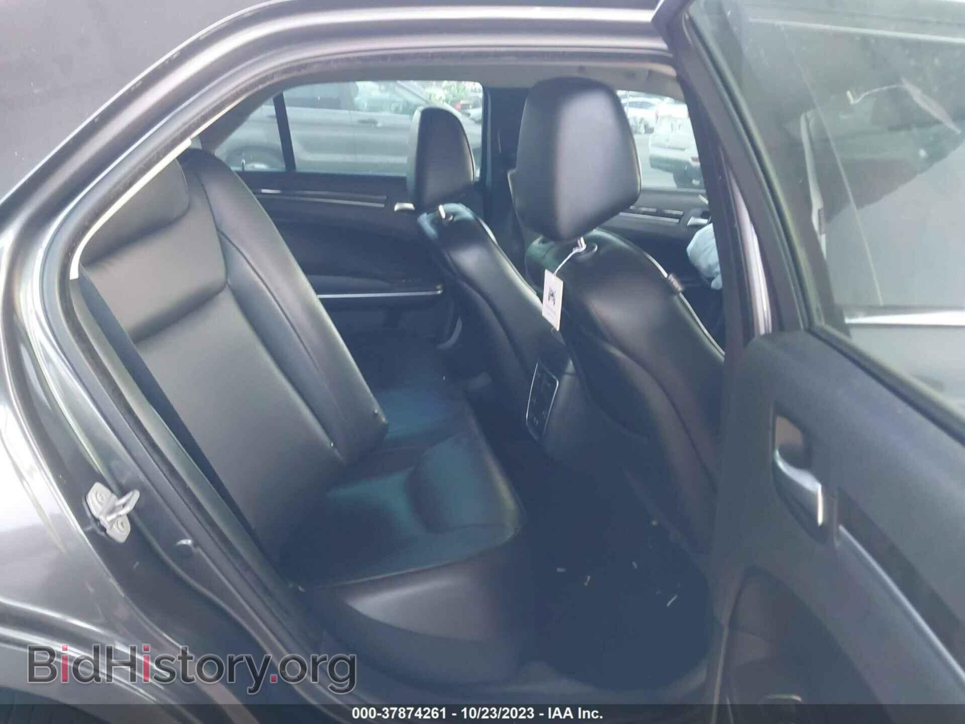 2019 CHRYSLER 300 - VIN: 2C3CCAEG3KH634177 - Фото 8