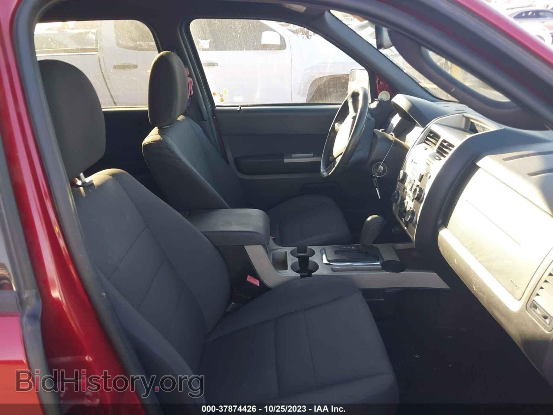 2011 FORD ESCAPE - VIN: 1FMCU9DG1BKC05830 - Photo 4