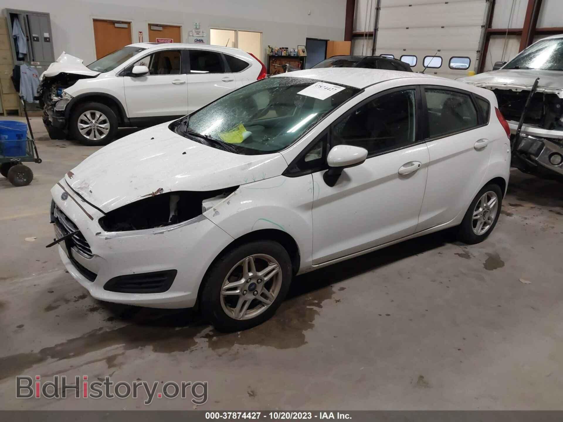 2018 FORD FIESTA - VIN: 3FADP4EJ3JM132969 - Фото 2