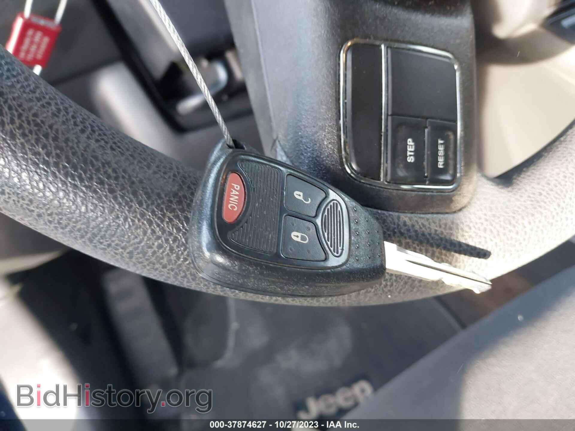 2016 JEEP COMPASS - VIN: 1C4NJDBB3GD608669 - Фото 11