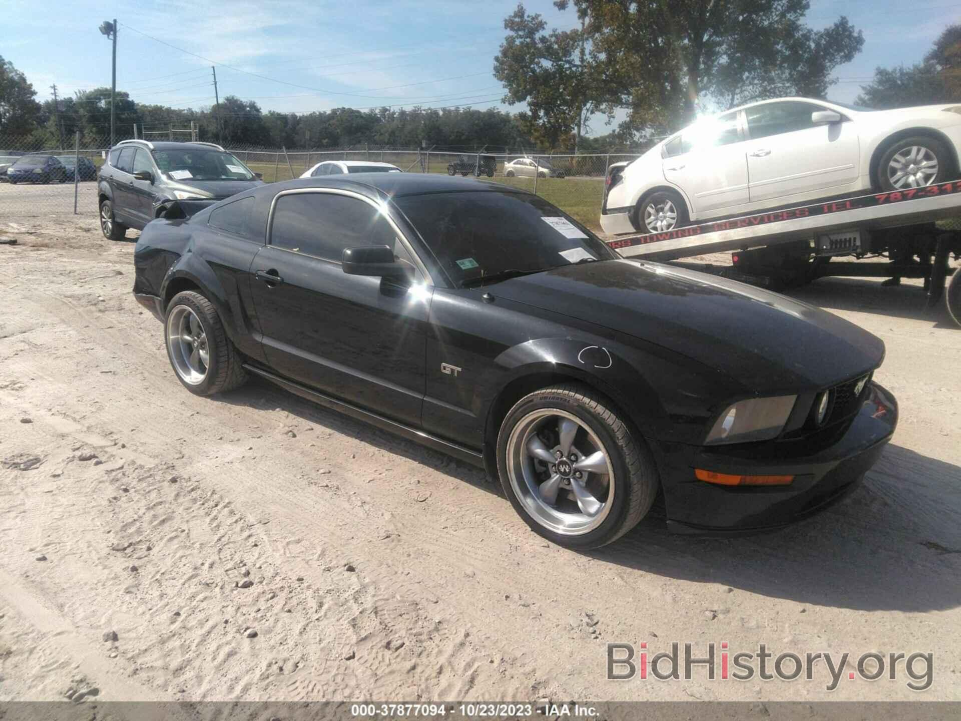 Photo 1ZVHT82H575215766 - FORD MUSTANG 2007