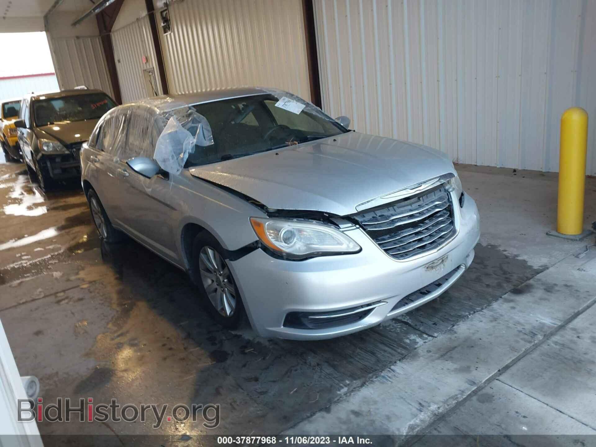 Photo 1C3BC1FG5BN512907 - CHRYSLER 200 2011