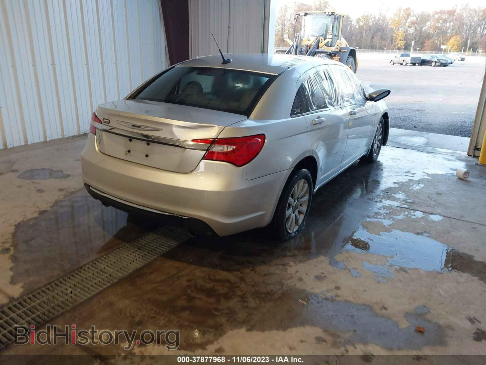 2011 CHRYSLER 200 - VIN: 1C3BC1FG5BN512907 - Фото 4