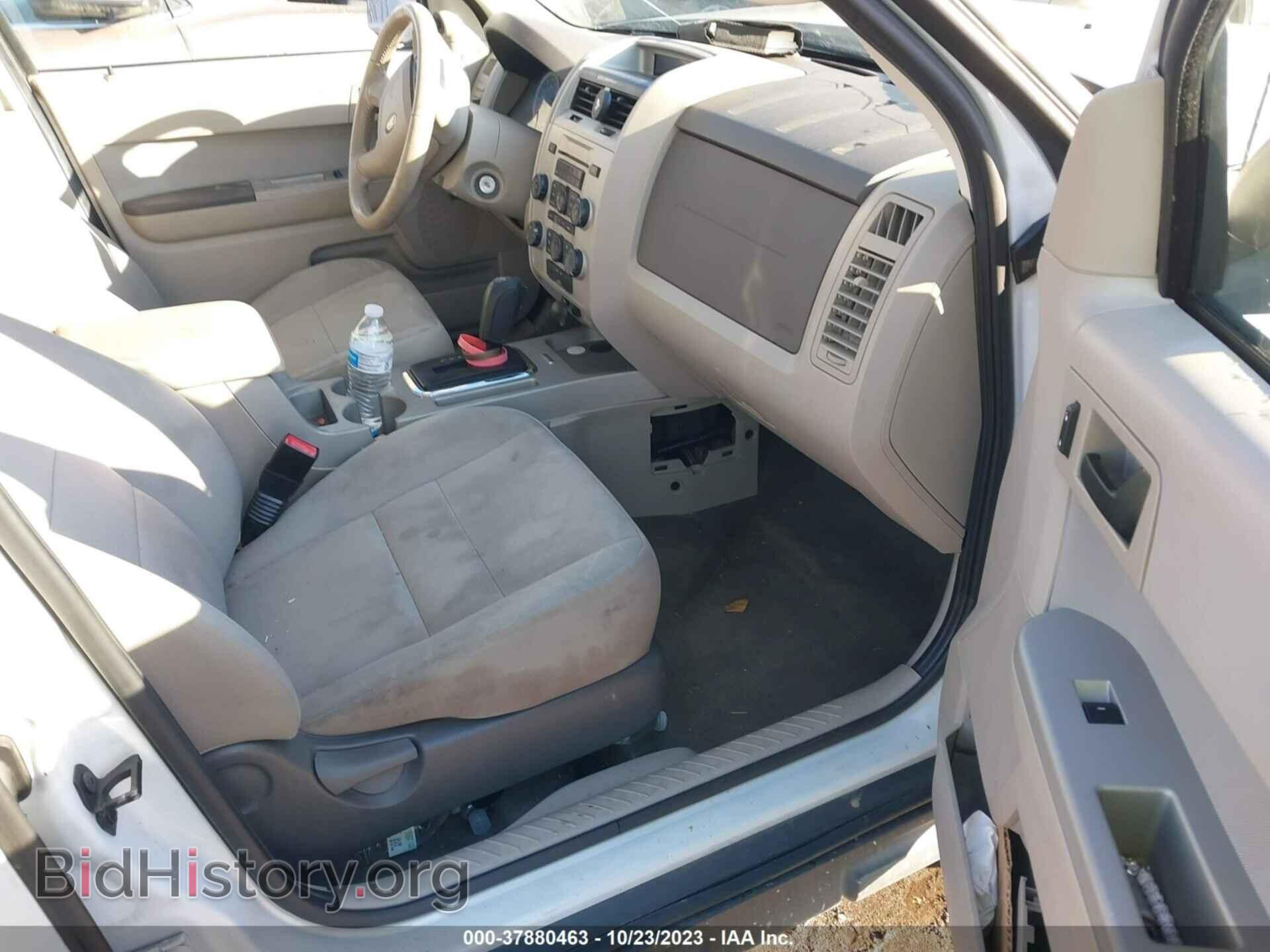 2011 FORD ESCAPE - VIN: 1FMCU0D72BKA54640 - Фото 5