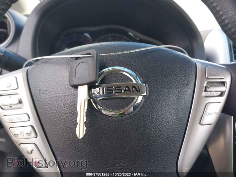 2015 Nissan VERSA NOTE (VIN 3N1CE2CP5FL376551) — photo 11 of 17