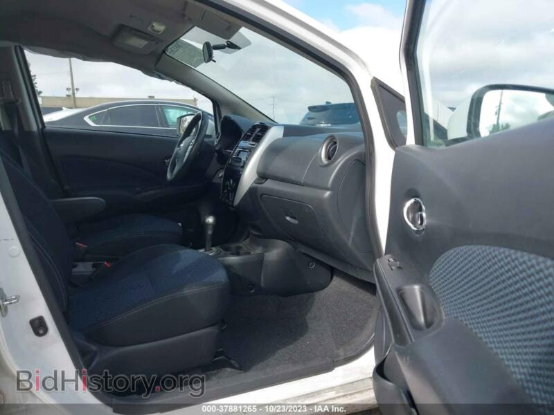 2015 Nissan VERSA NOTE (VIN 3N1CE2CP5FL376551) — photo 5 of 17