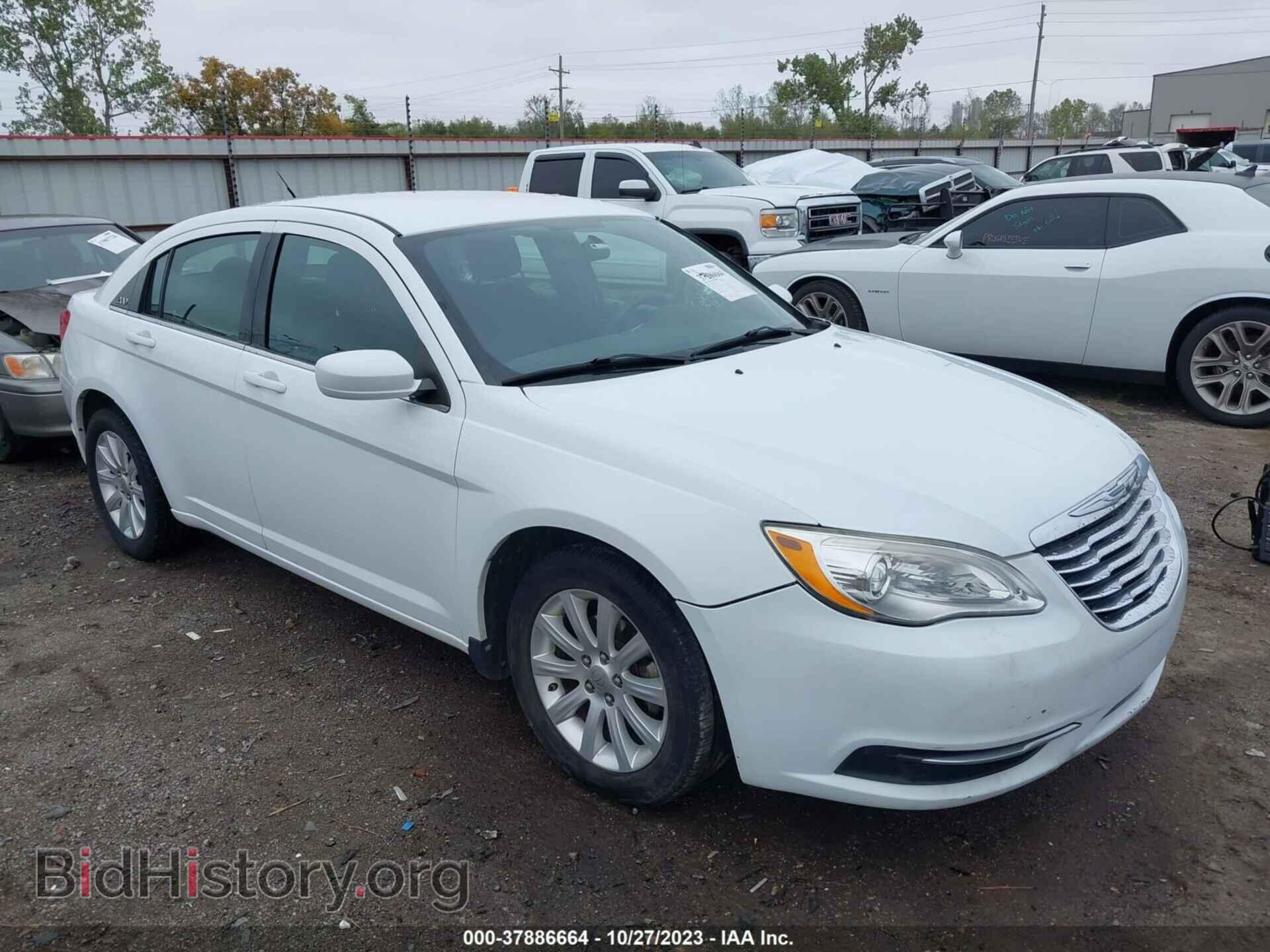 Photo 1C3BC1FB8BN576167 - CHRYSLER 200 2011
