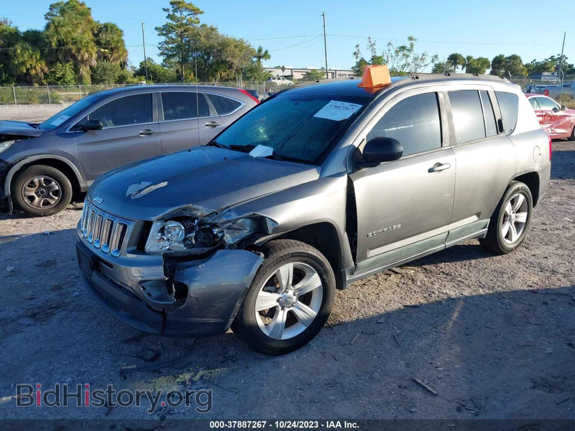 2011 JEEP COMPASS - VIN: 1J4NT1FB7BD245833 - Photo 2