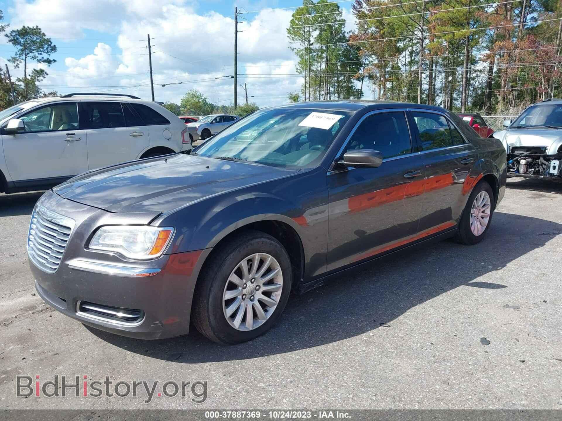 2014 CHRYSLER 300 - VIN: 2C3CCAAG0EH376100 - Фото 2
