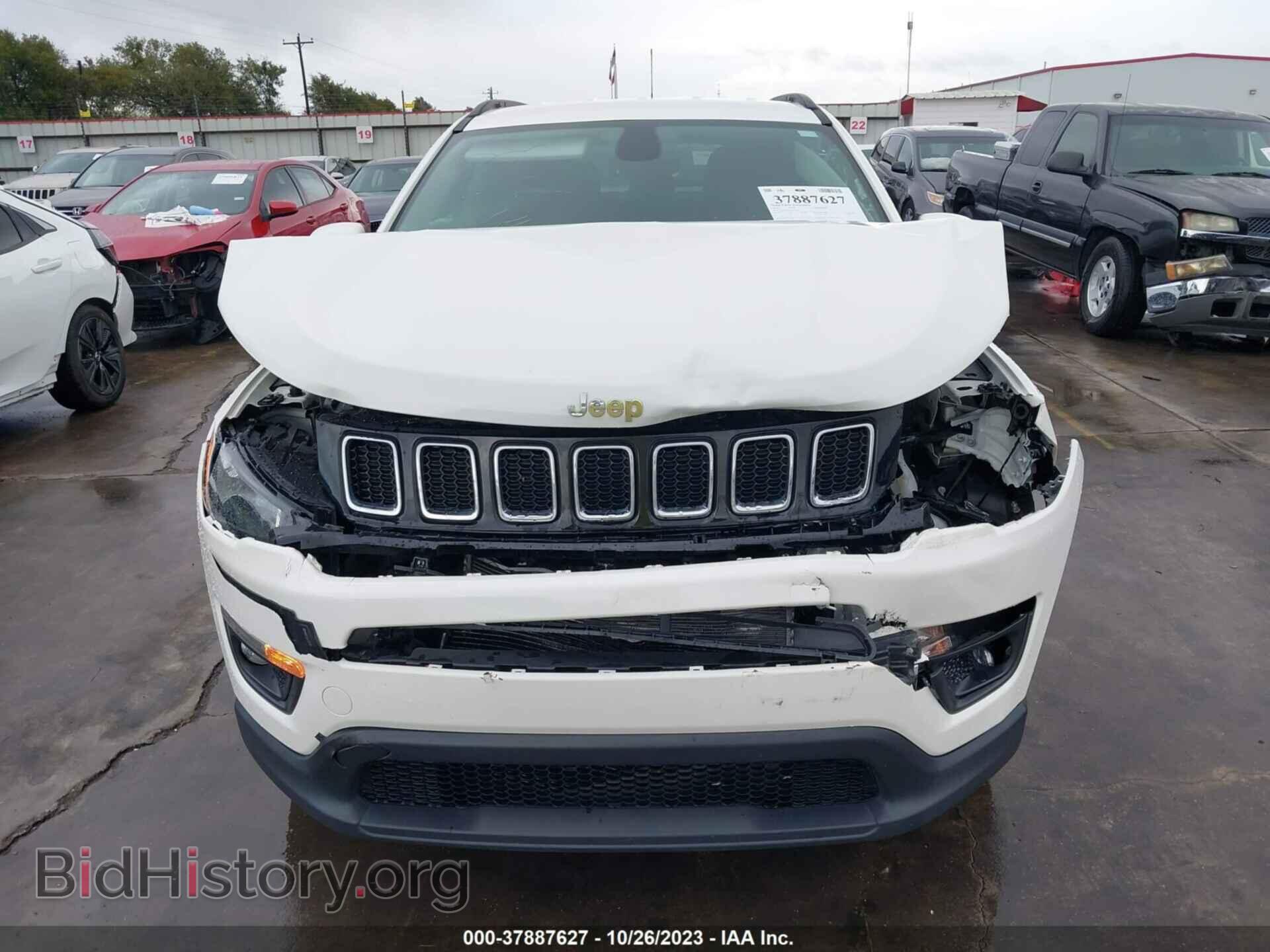 2018 JEEP COMPASS - VIN: 3C4NJCBB1JT226555 - Фото 12