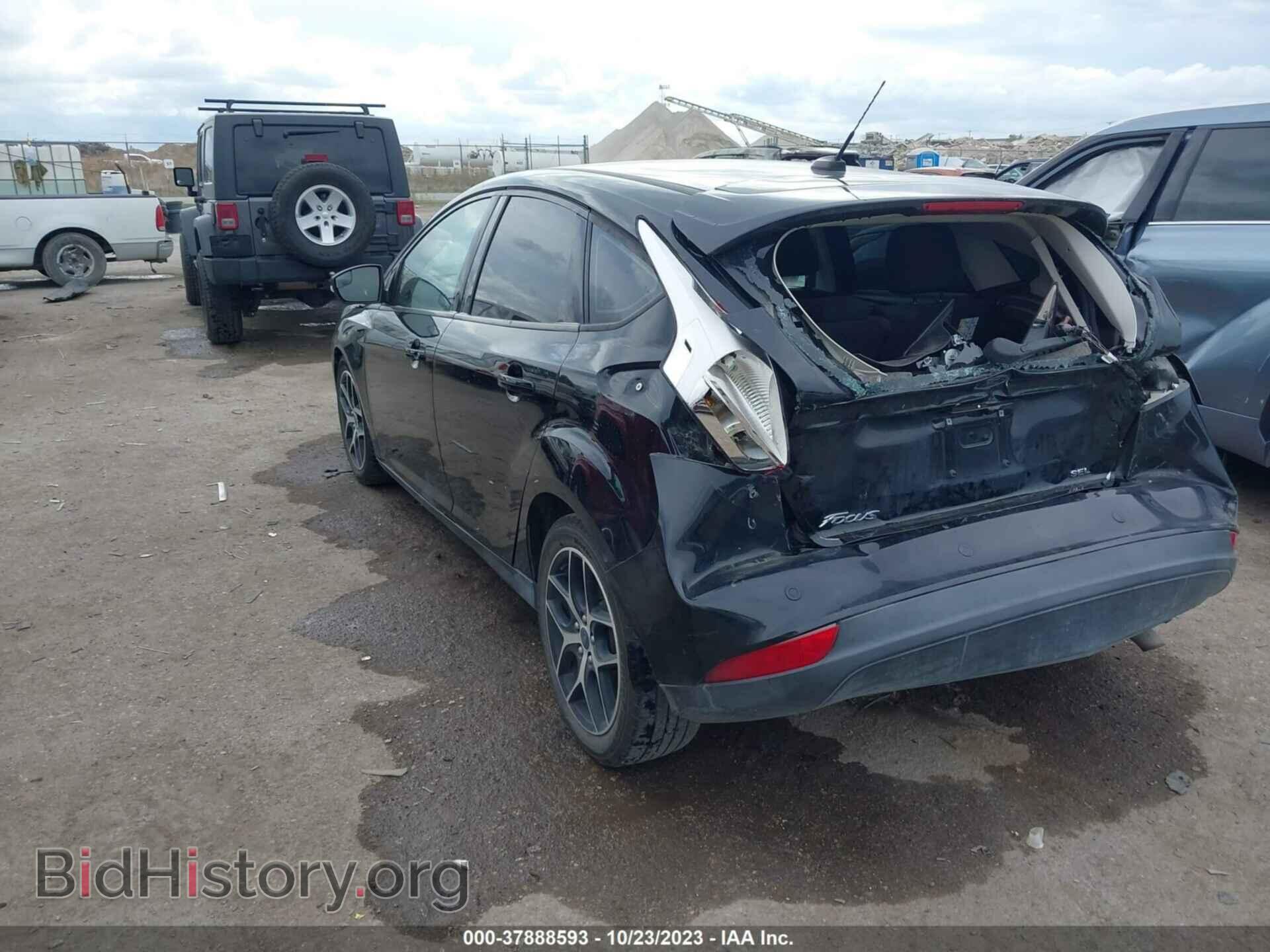 2017 FORD FOCUS - VIN: 1FADP3M22HL205975 - Фото 3