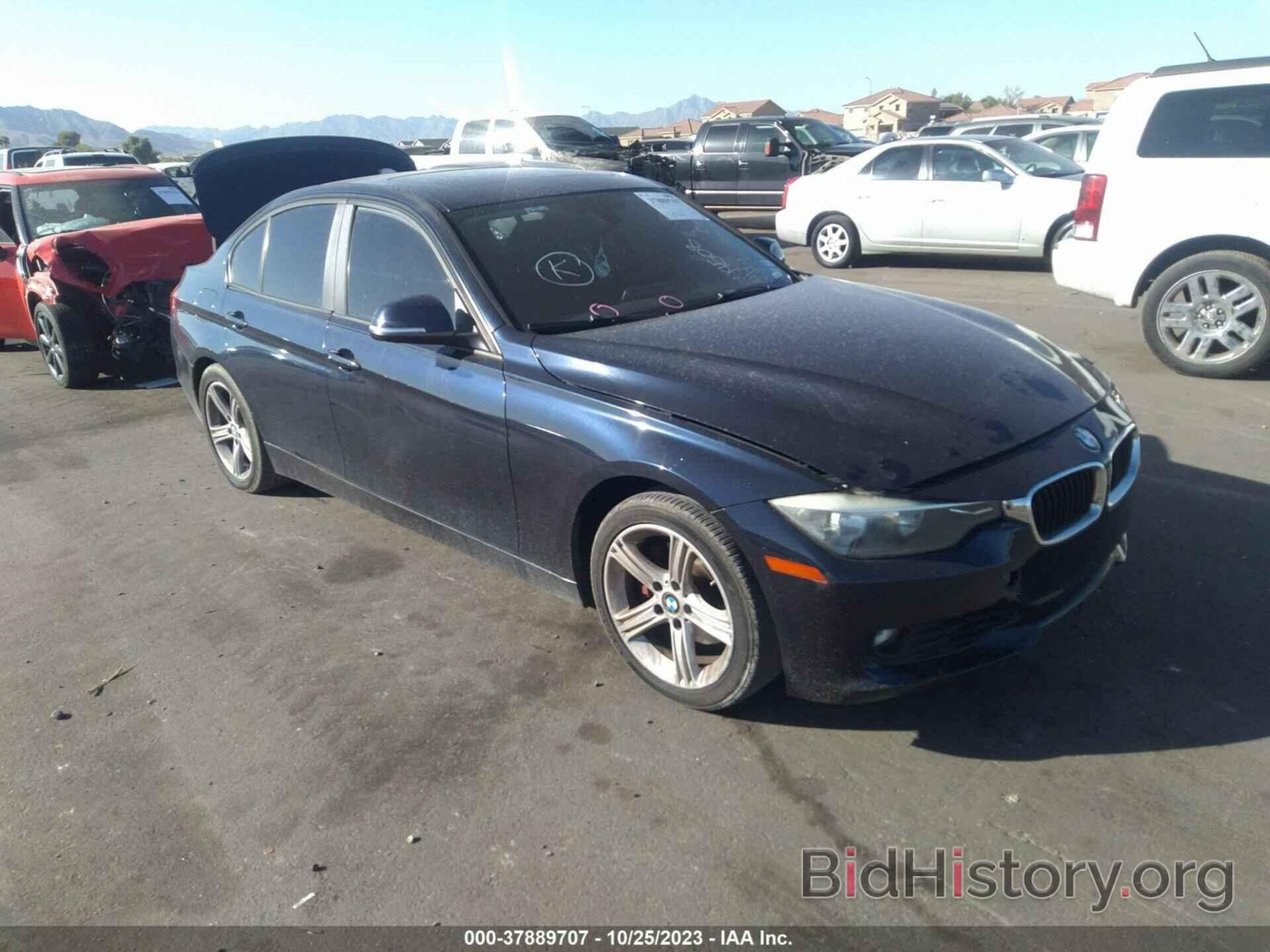 Photo WBA3A5C57CF349508 - BMW 3 SERIES 2012