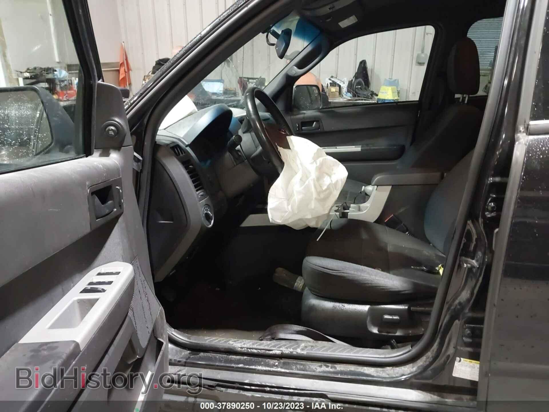 2011 FORD ESCAPE - VIN: 1FMCU0D74BKB14465 - Фото 5