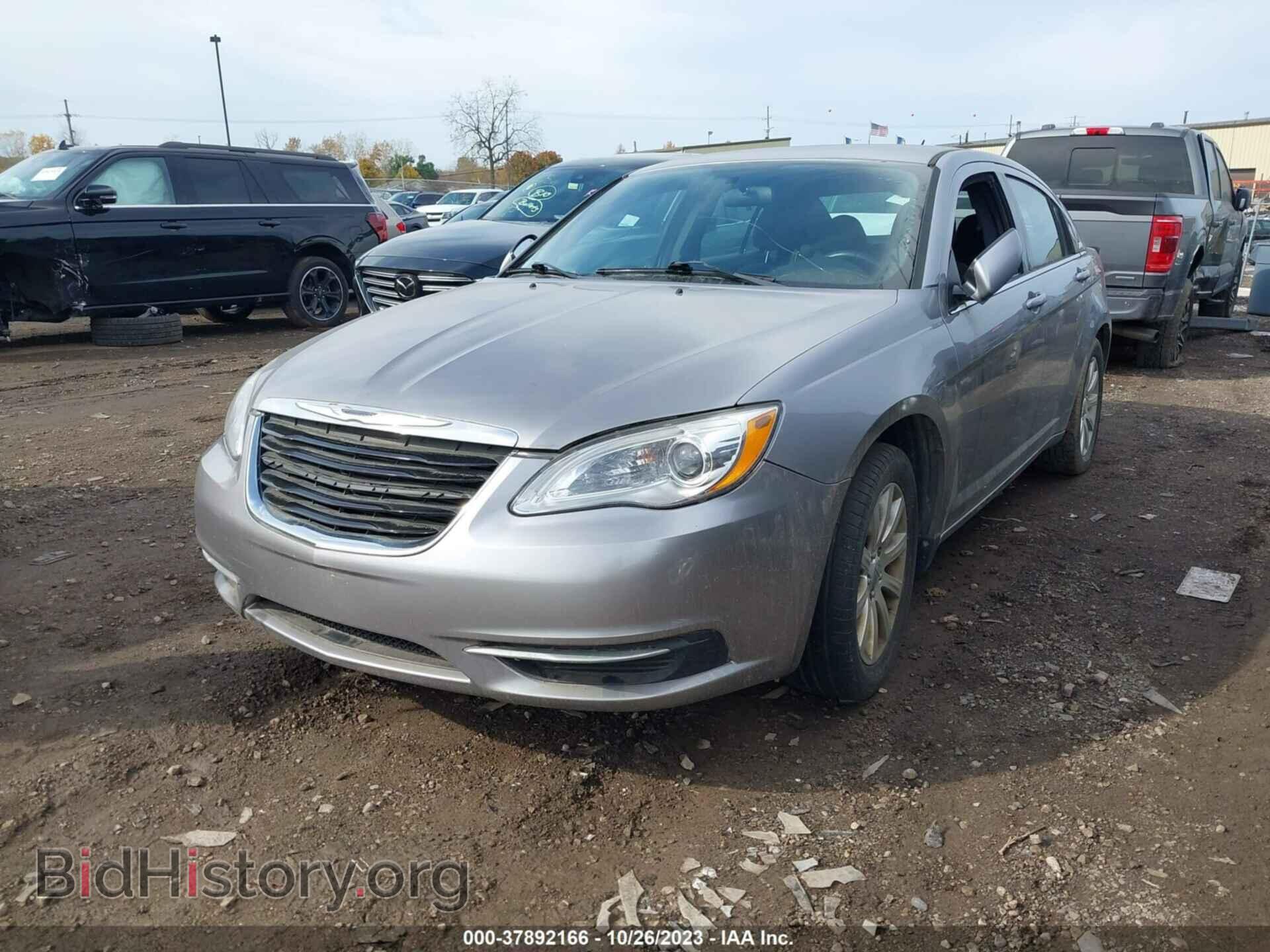 2013 CHRYSLER 200 - VIN: 1C3CCBBB8DN696263 - Фото 2