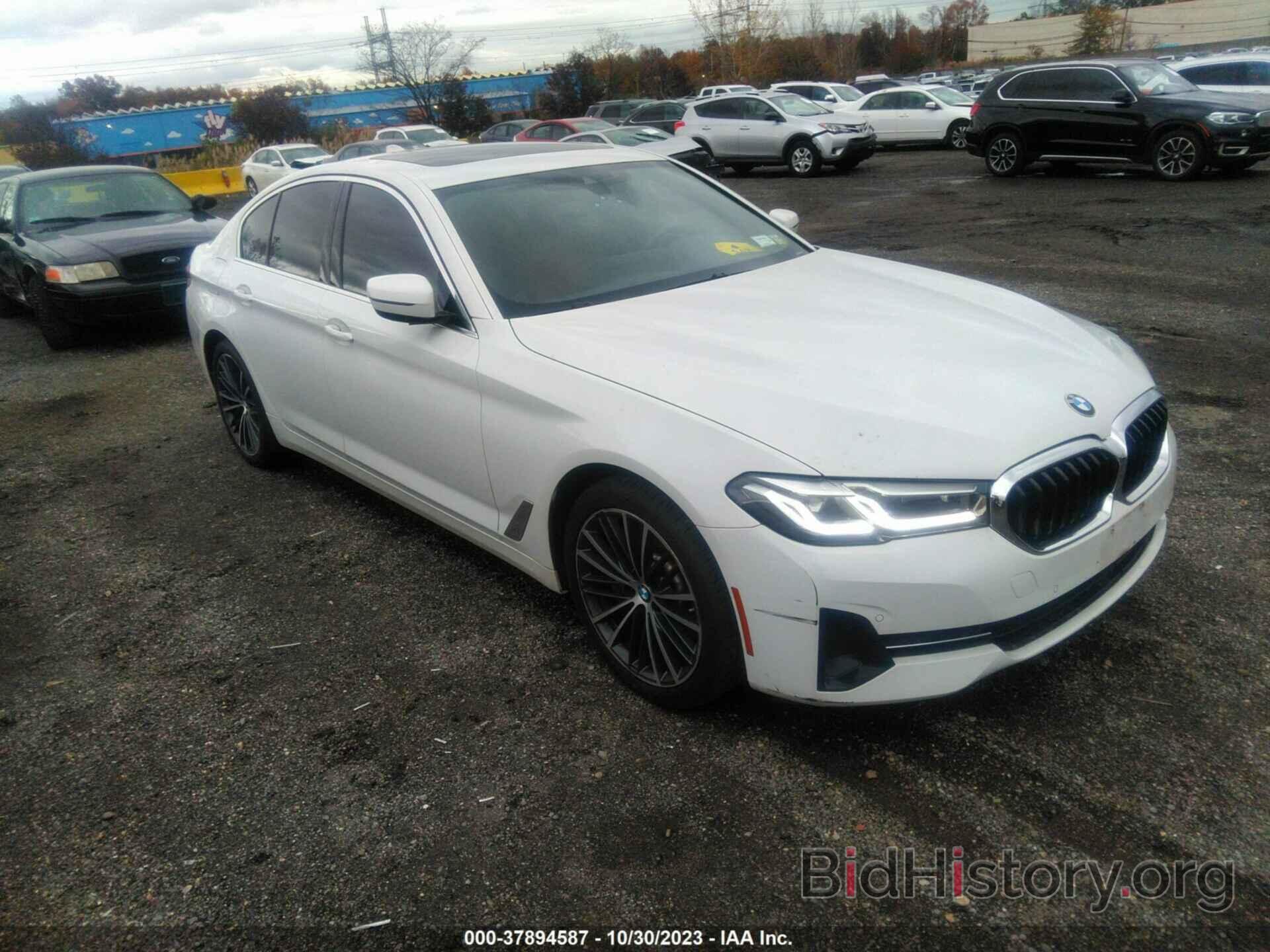 Photo WBA13BJ02MWW91439 - BMW 5 SERIES 2021