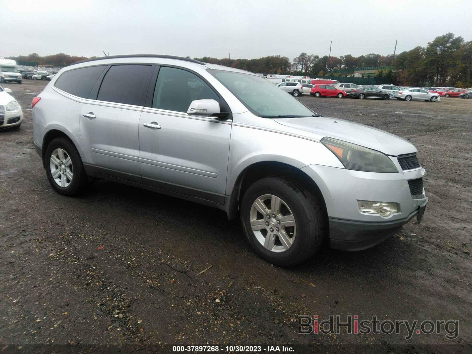 Photo 1GNKVGED5BJ335628 - CHEVROLET TRAVERSE 2011