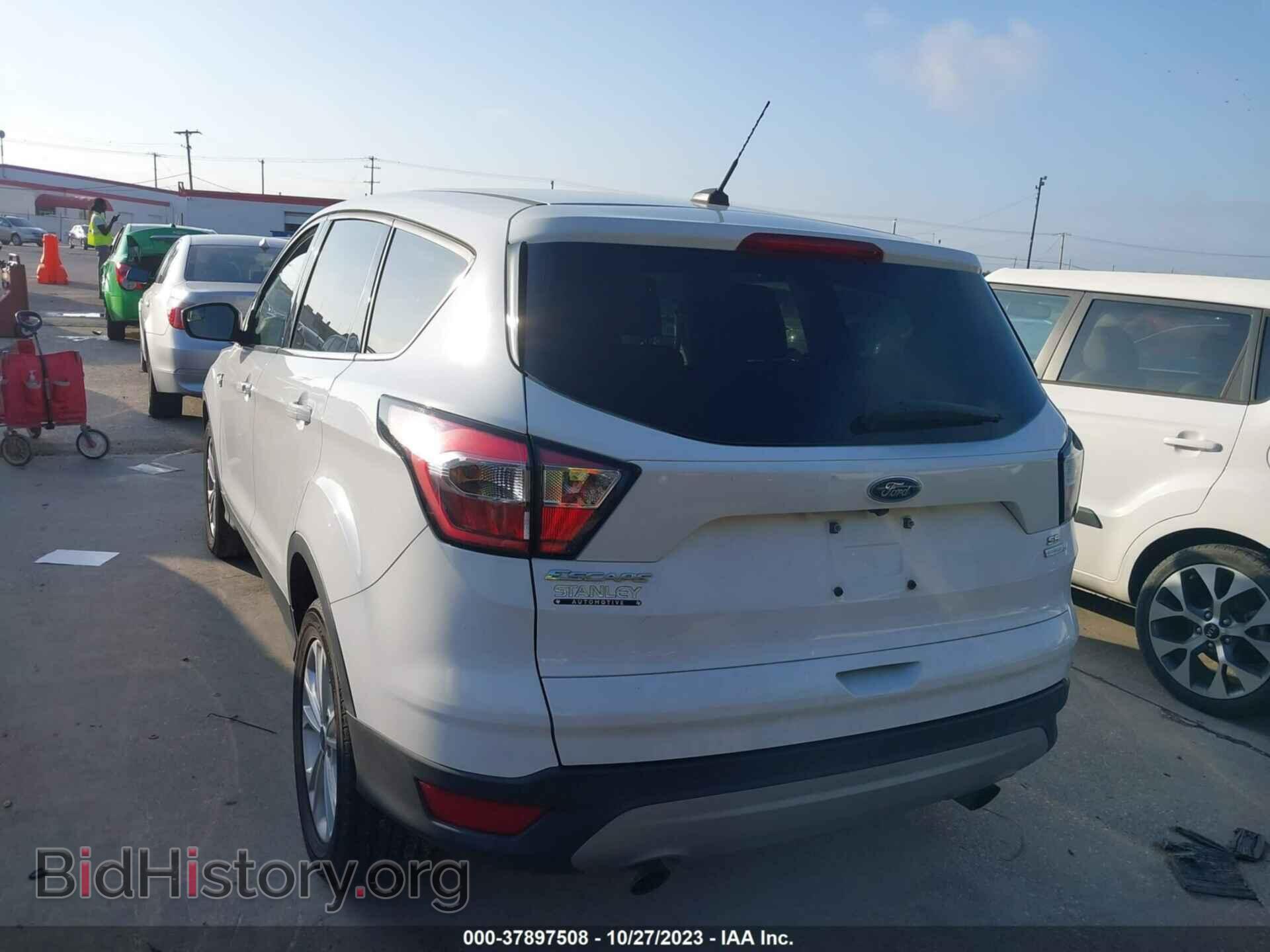 2017 FORD ESCAPE - VIN: 1FMCU0GD3HUC00686 - Фото 3