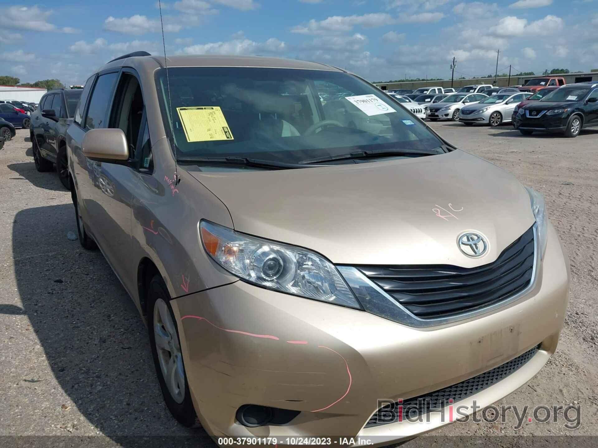 Фотография 5TDKK3DCXCS228890 - TOYOTA SIENNA 2012