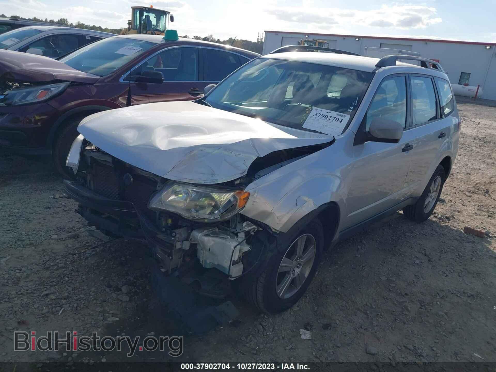 2011 SUBARU FORESTER - VIN: JF2SHABC5BH737795 - Фото 2