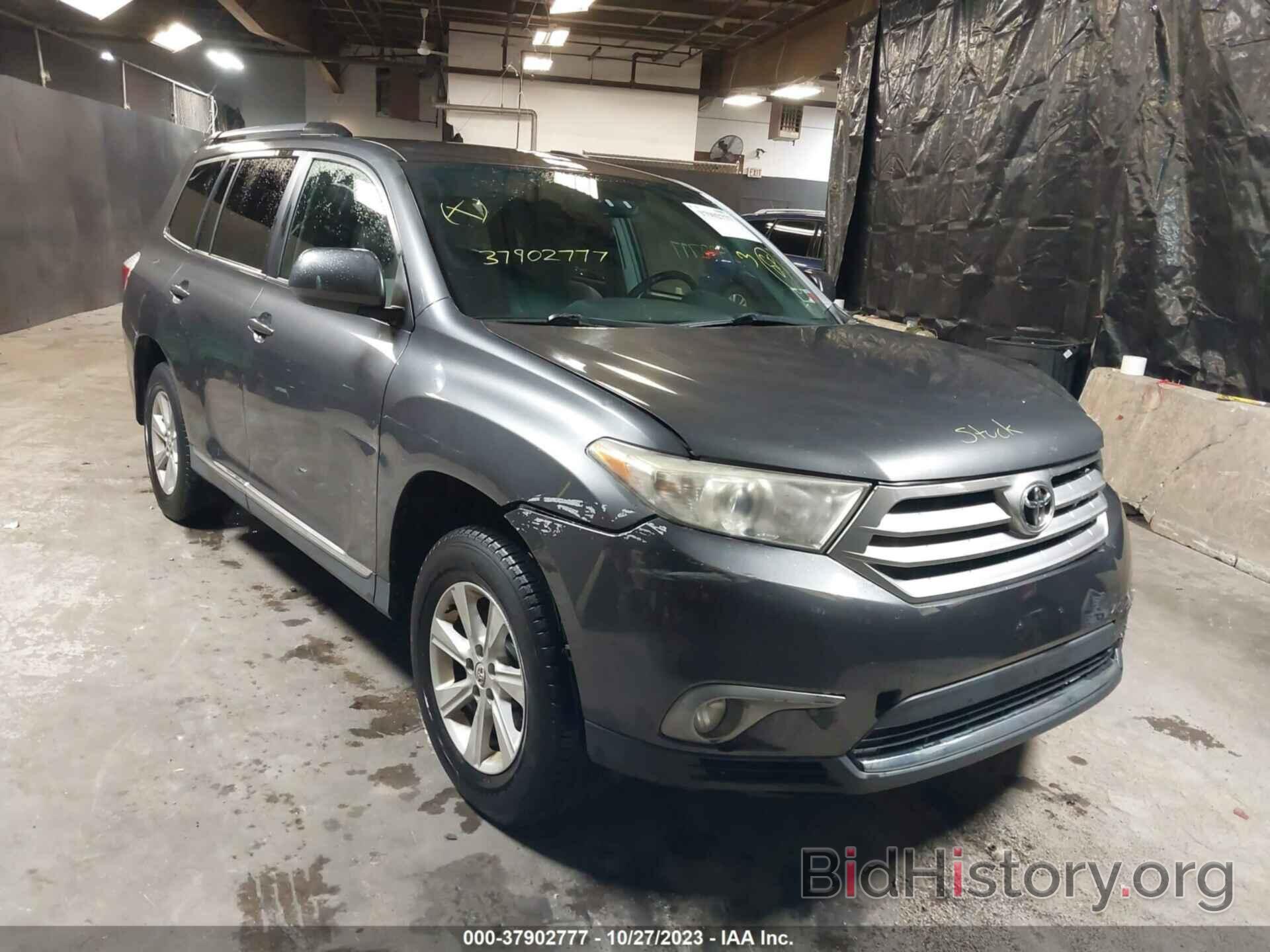 Toyota Highlander 2011 горах