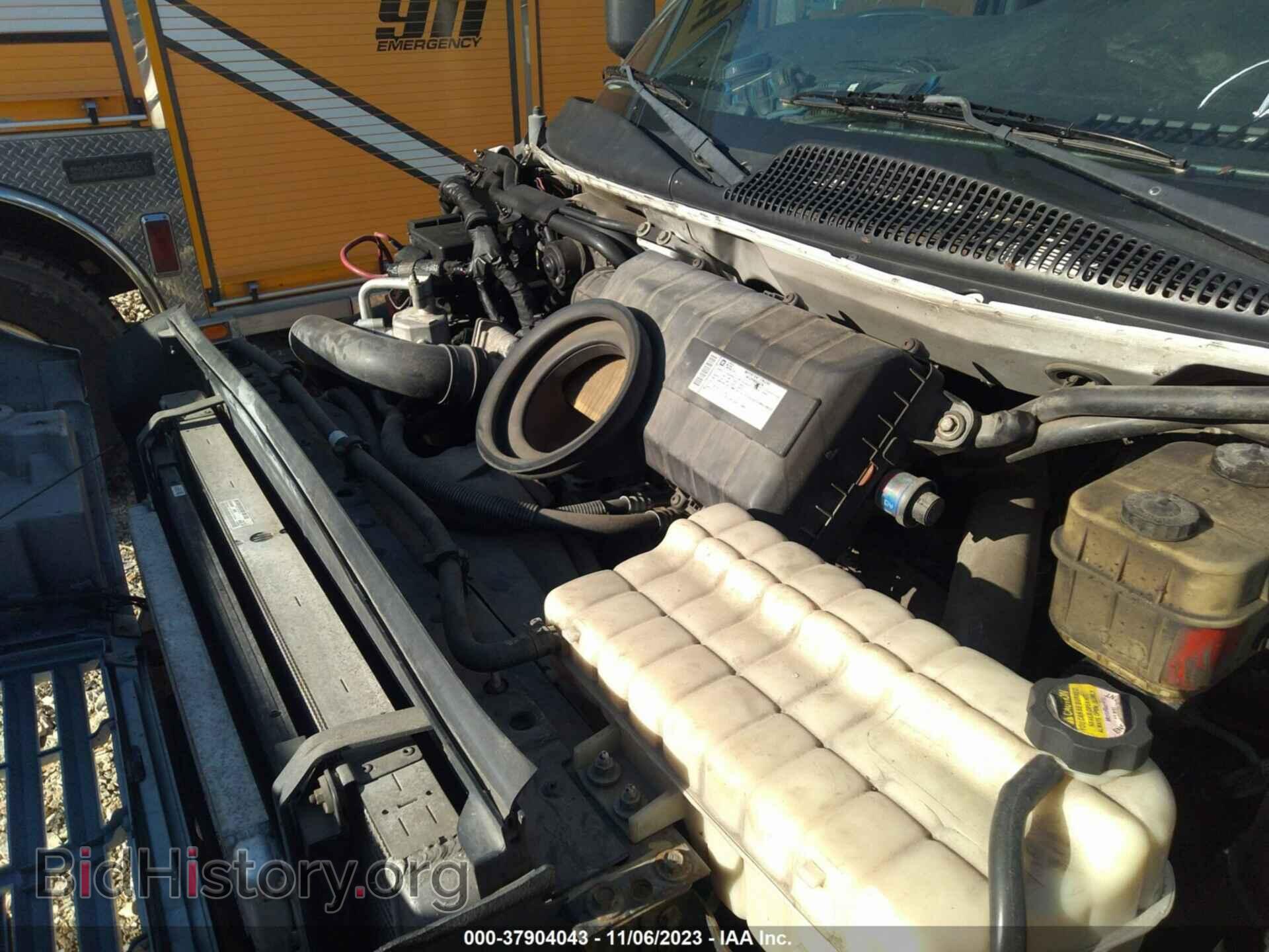 2009 GMC C5500 - VIN: 1GDE5C1919F405134 - Photo 10