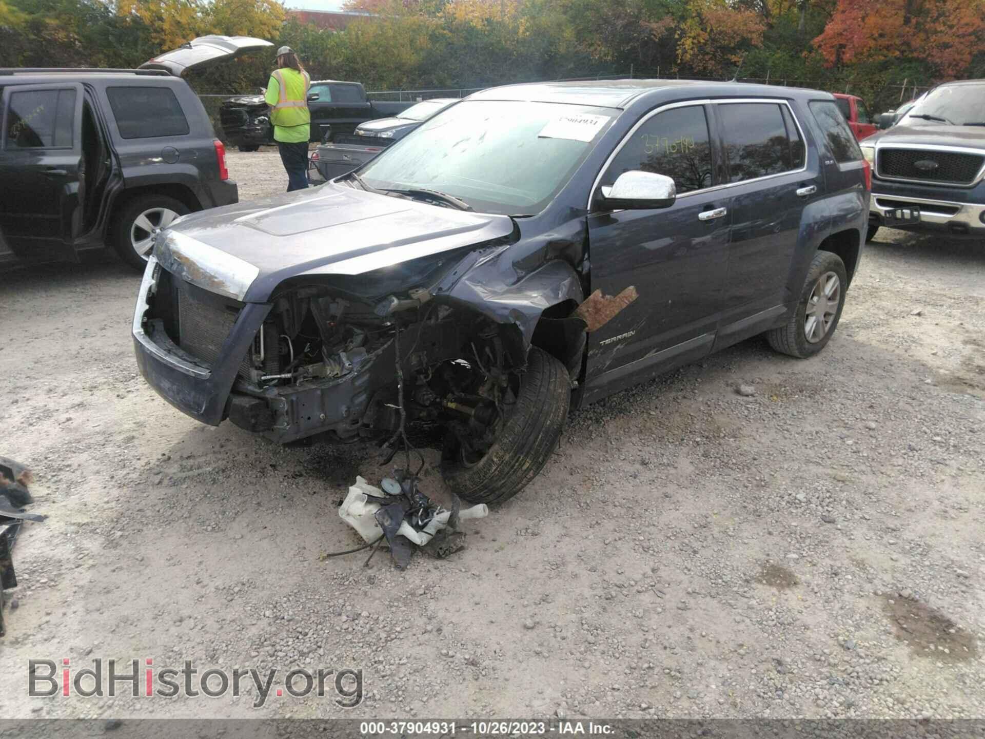 2013 GMC TERRAIN - VIN: 2GKALMEK5D6282022 - Photo 2