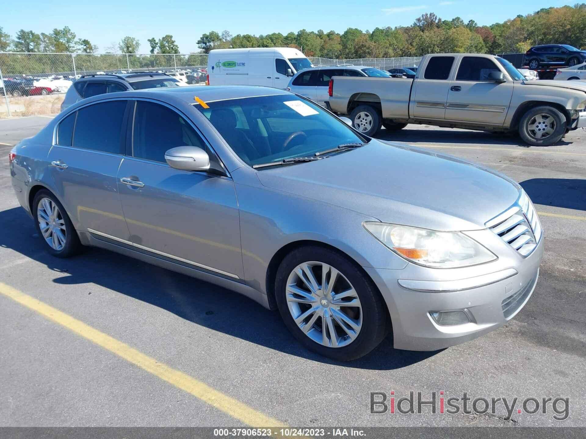 Photo KMHGC46F59U054288 - HYUNDAI GENESIS 2009