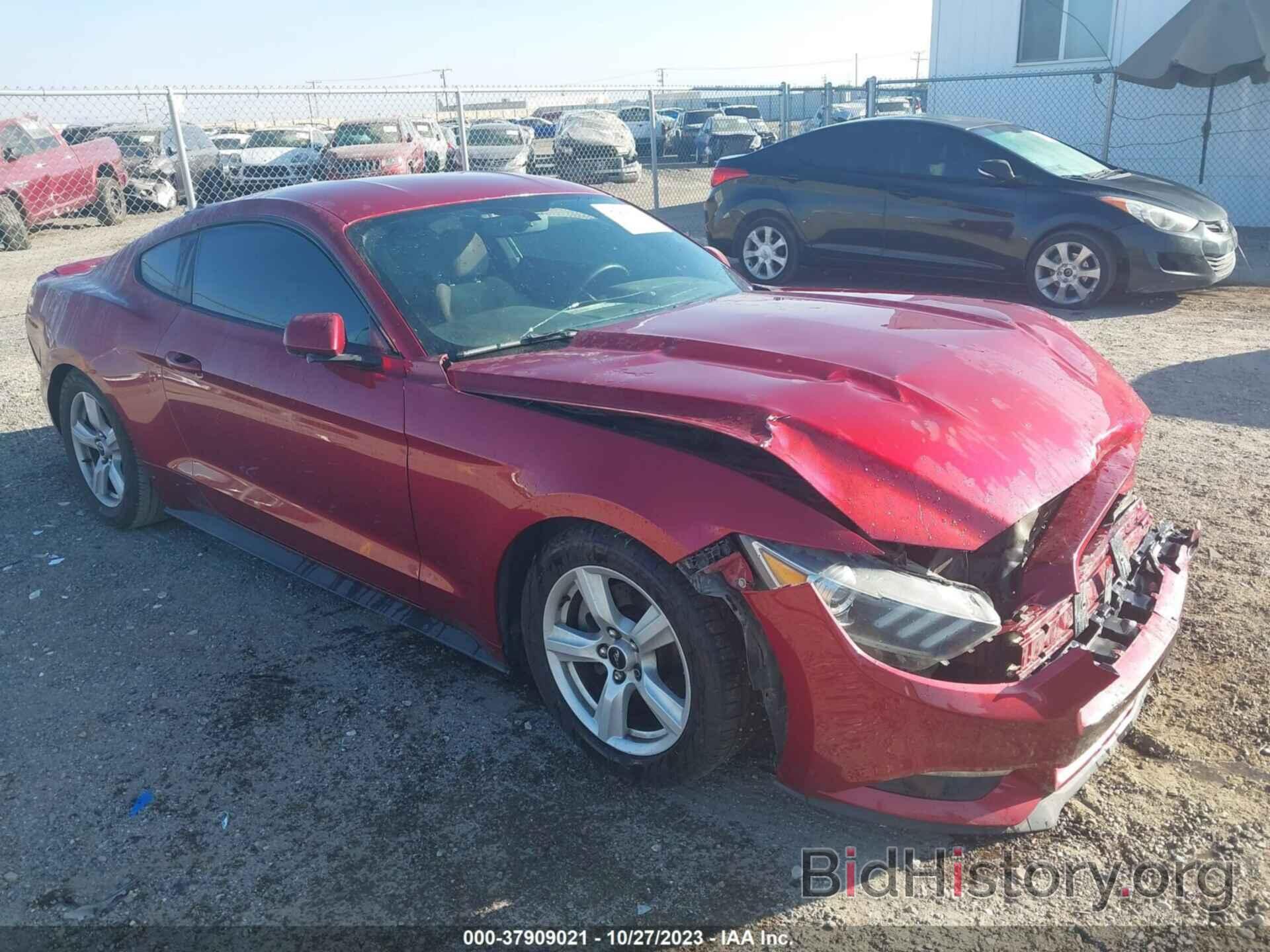 Photo 1FA6P8TH9F5435056 - FORD MUSTANG 2015