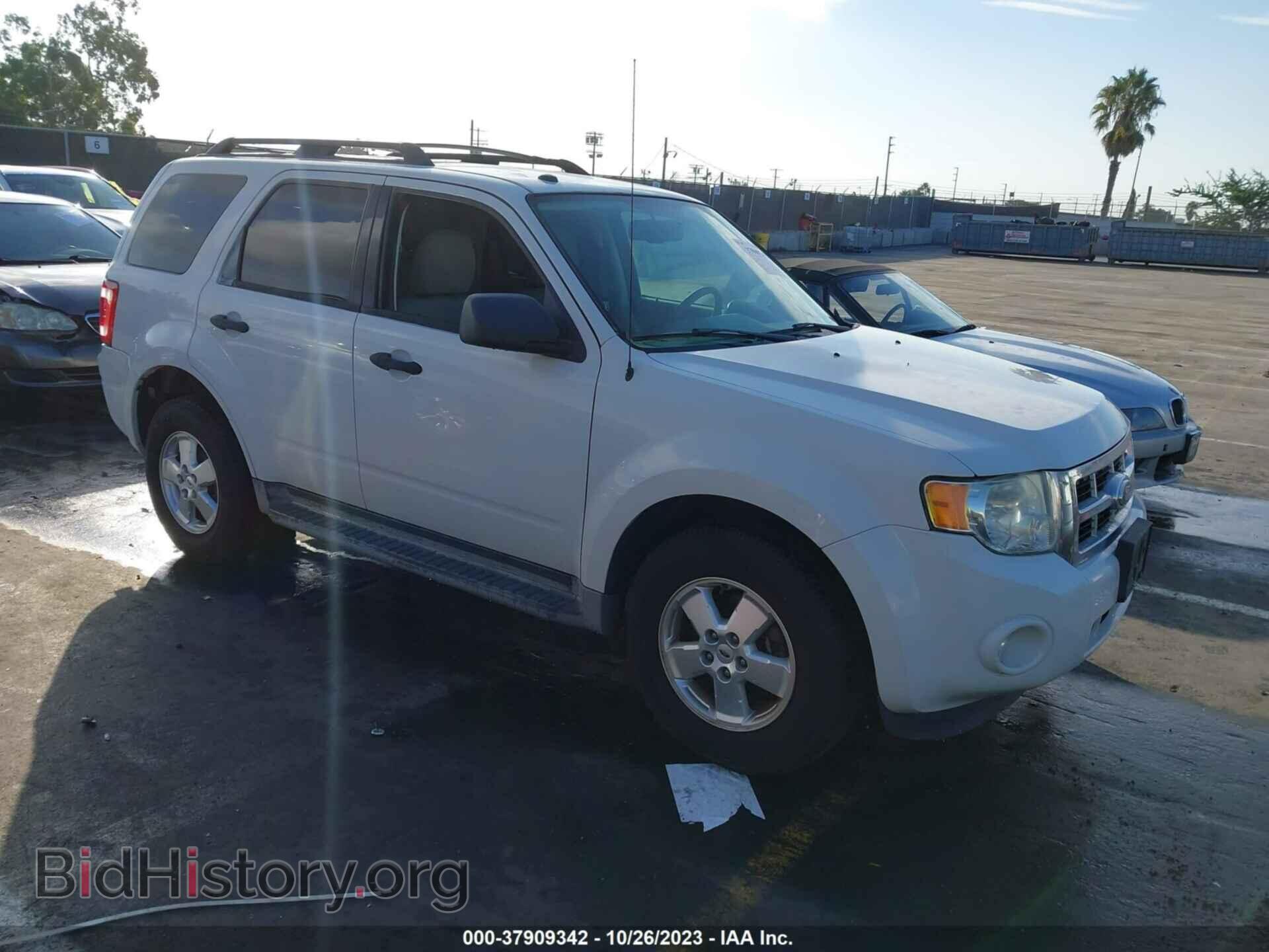 Фотография 1FMCU9D71BKA81641 - FORD ESCAPE 2011