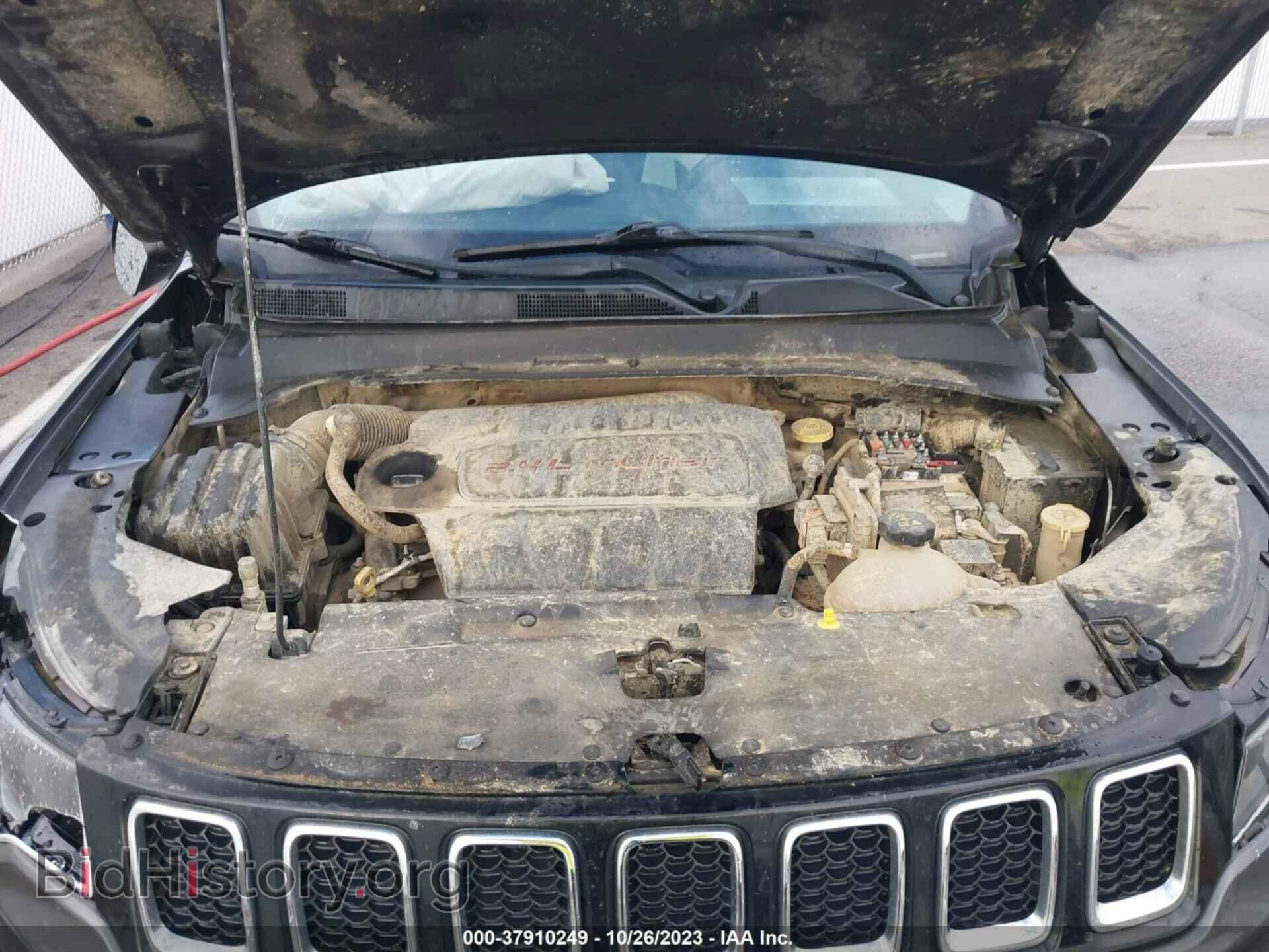 2018 JEEP COMPASS - VIN: 3C4NJDBB1JT199945 - Фото 10